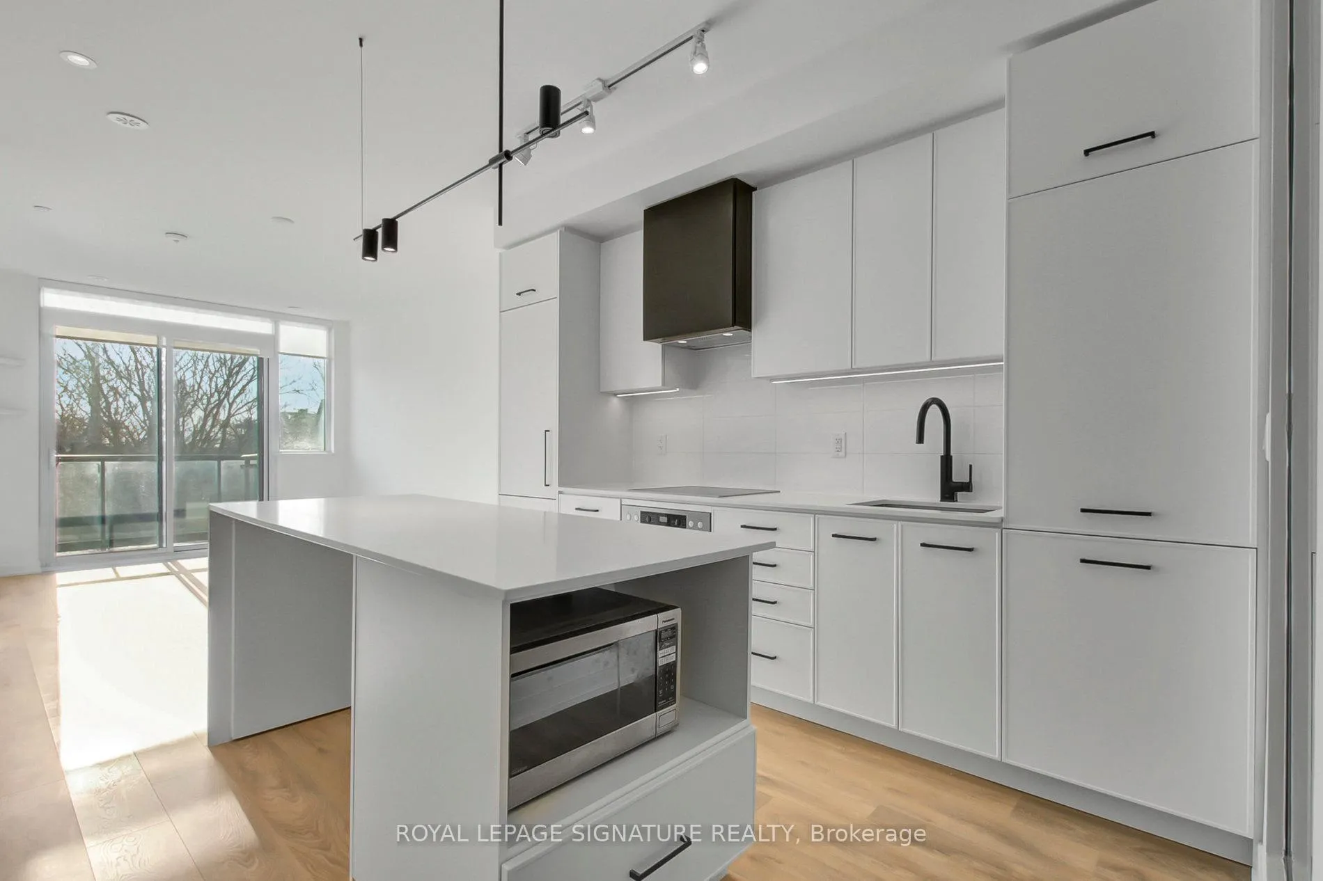 Photo 6 of Unit 412, 899 Queen Street E, Toronto, South Riverdale — HOMEH