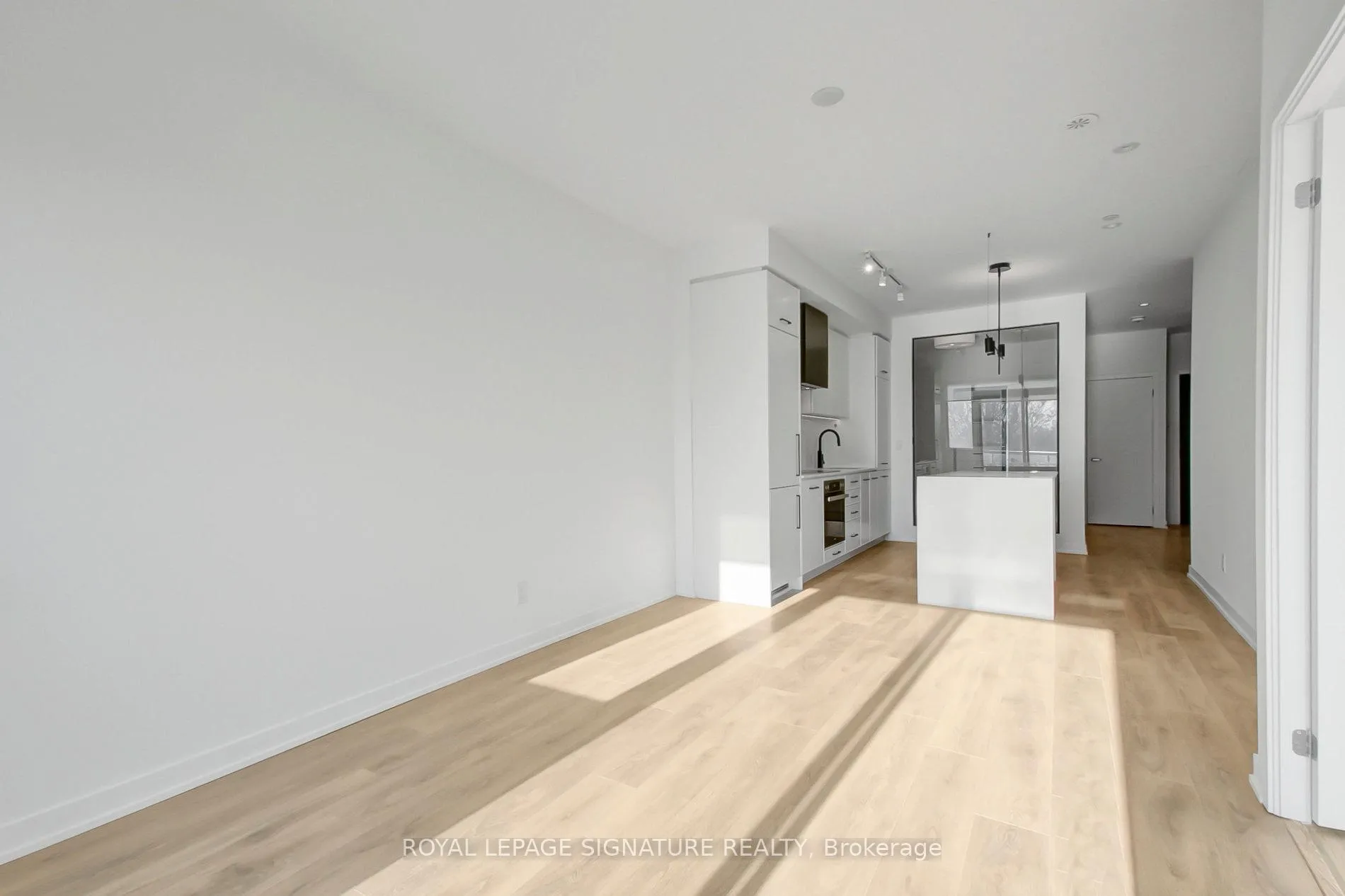 Photo 11 of Unit 412, 899 Queen Street E, Toronto, South Riverdale — HOMEH