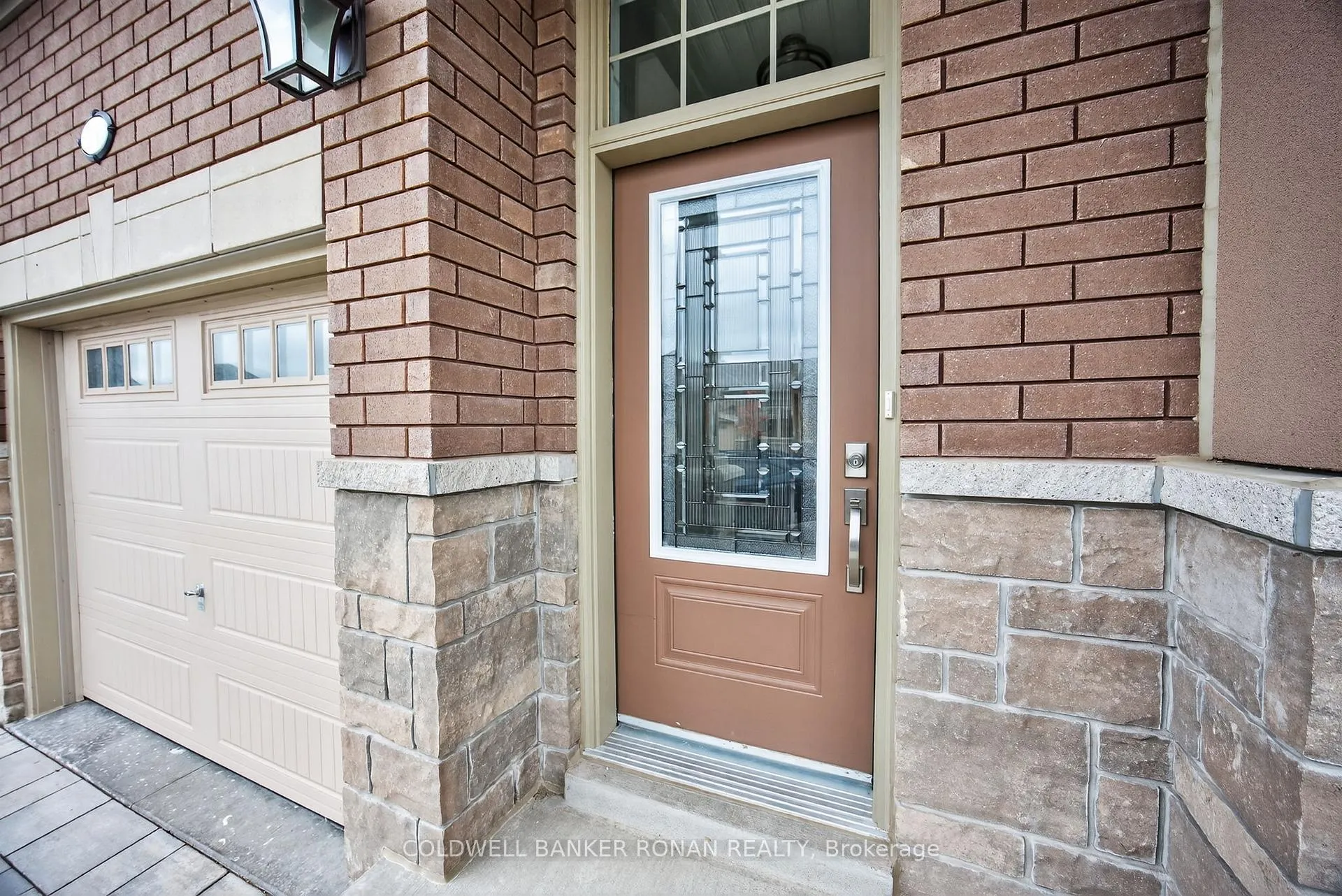 Photo 4 of 71 Appian Way, New Tecumseth, Alliston — HOMEH