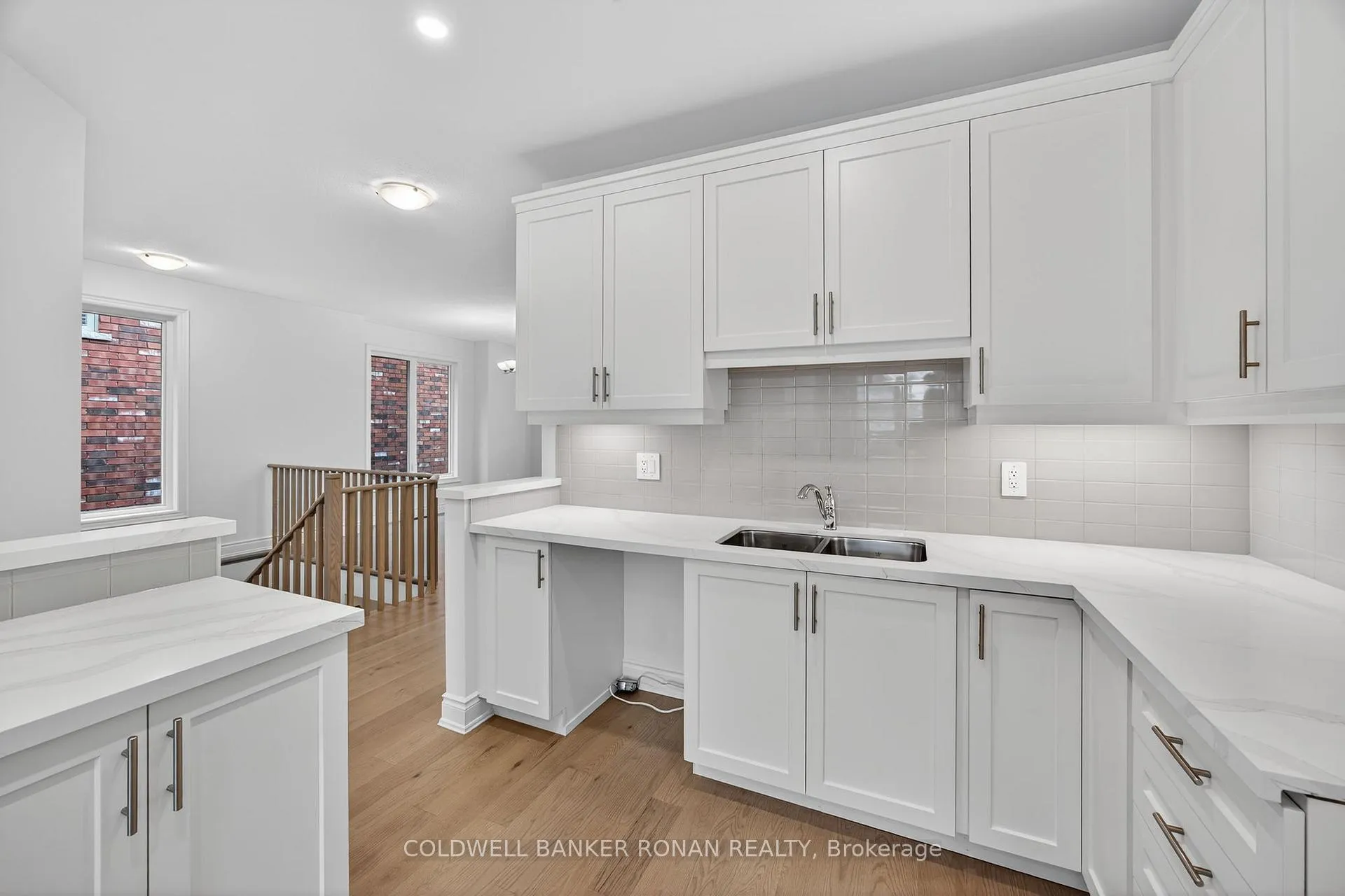 Photo 10 of 71 Appian Way, New Tecumseth, Alliston — HOMEH