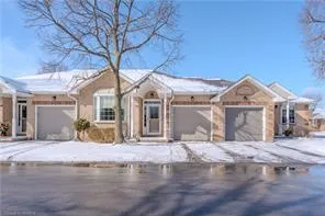 Photo 1 of 92 Twentyplace Boulevard, Hamilton, Rural Glanbrook — HOMEH