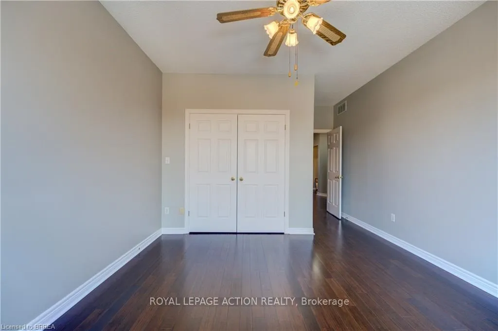 Photo 11 of 92 Twentyplace Boulevard, Hamilton, Rural Glanbrook — HOMEH