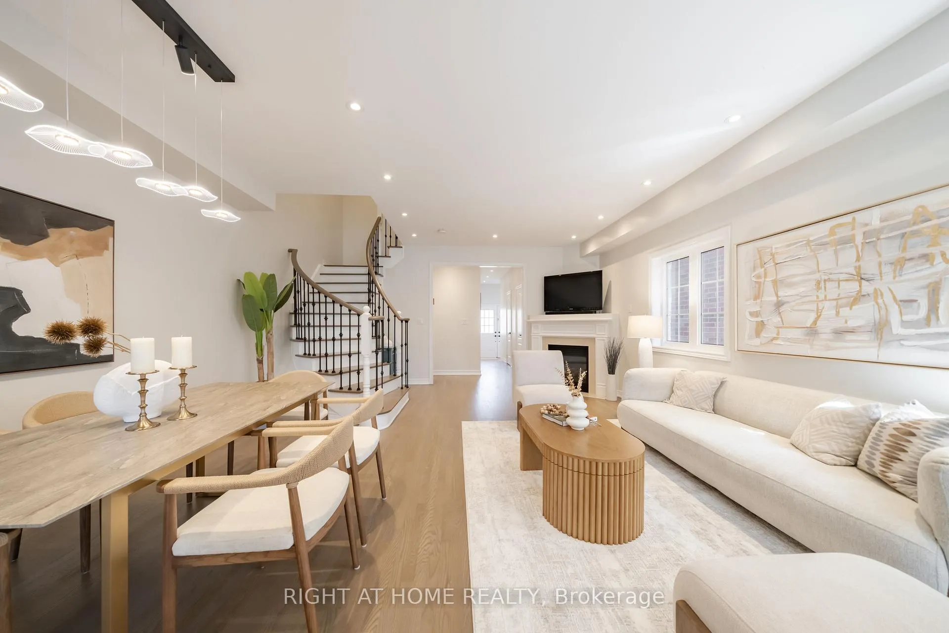 Photo 1 of 14 Lady Loretta Lane, Vaughan, Patterson — HOMEH