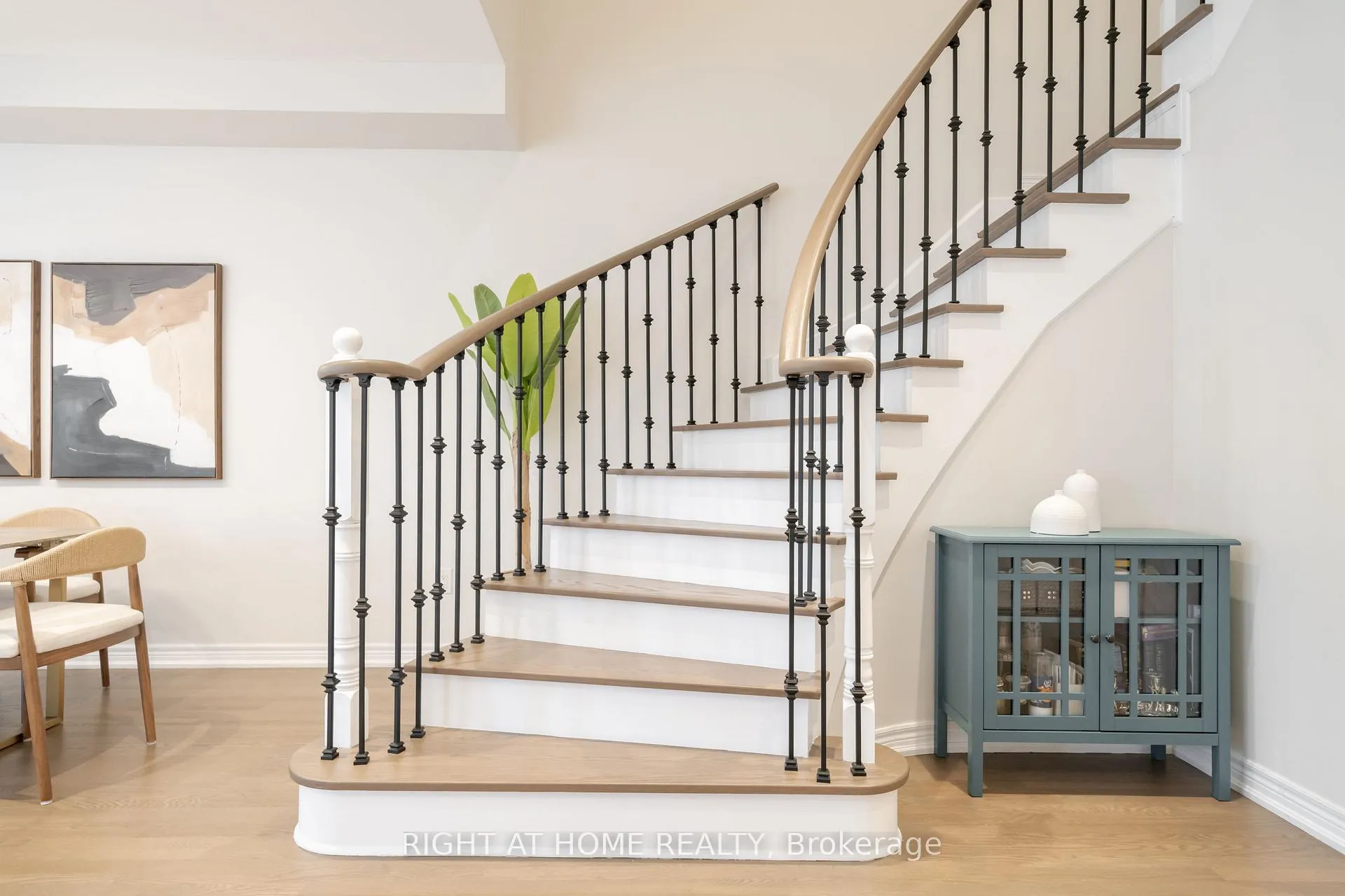Photo 6 of 14 Lady Loretta Lane, Vaughan, Patterson — HOMEH