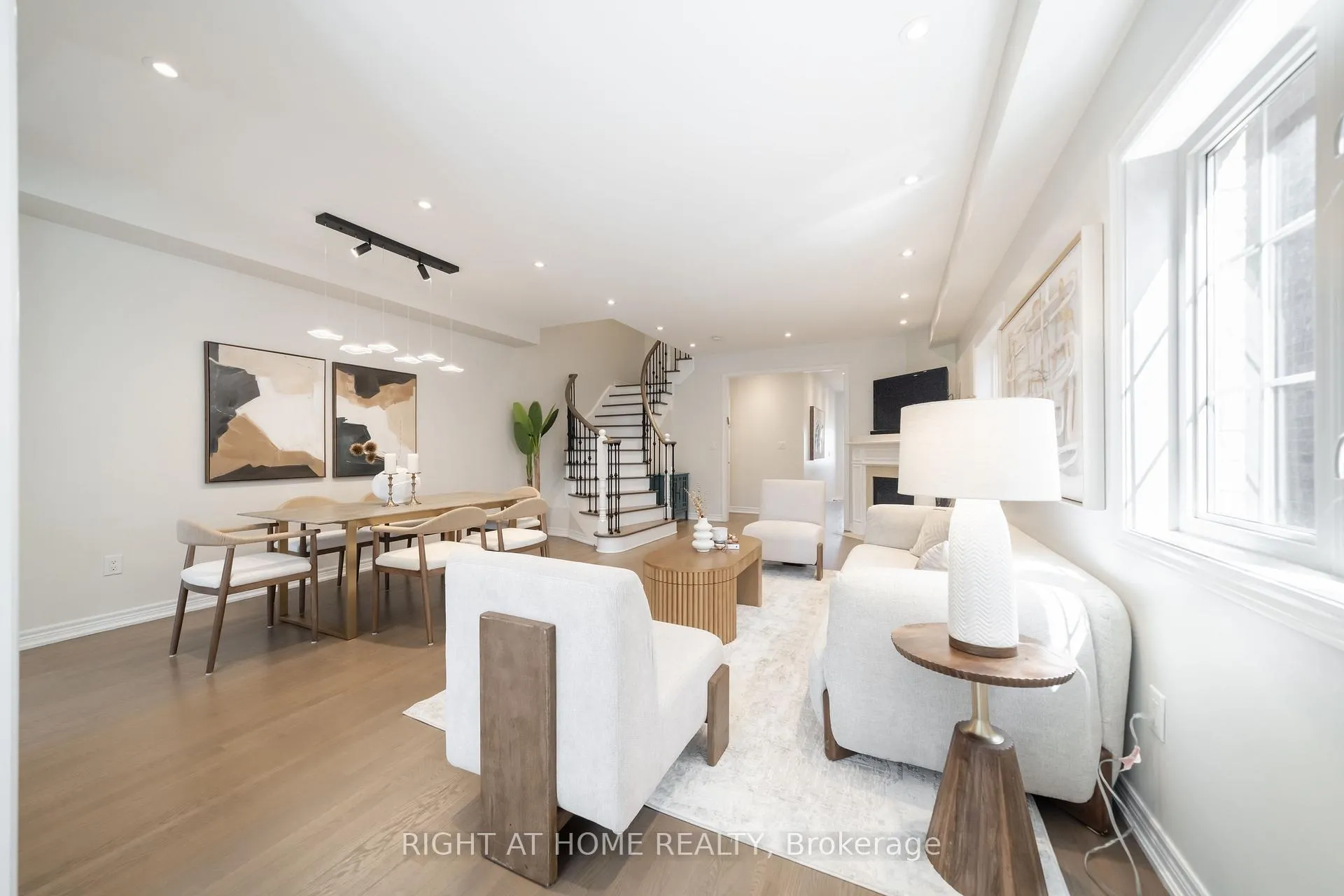 Photo 7 of 14 Lady Loretta Lane, Vaughan, Patterson — HOMEH