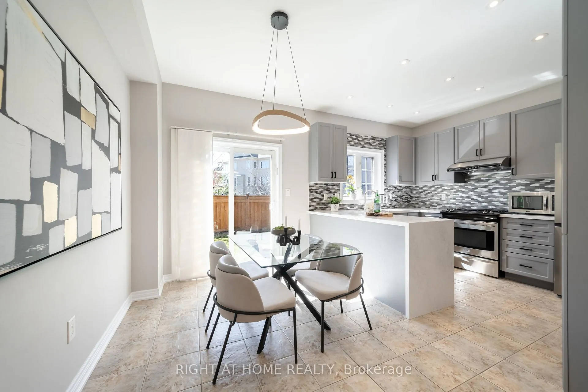 Photo 20 of 14 Lady Loretta Lane, Vaughan, Patterson — HOMEH