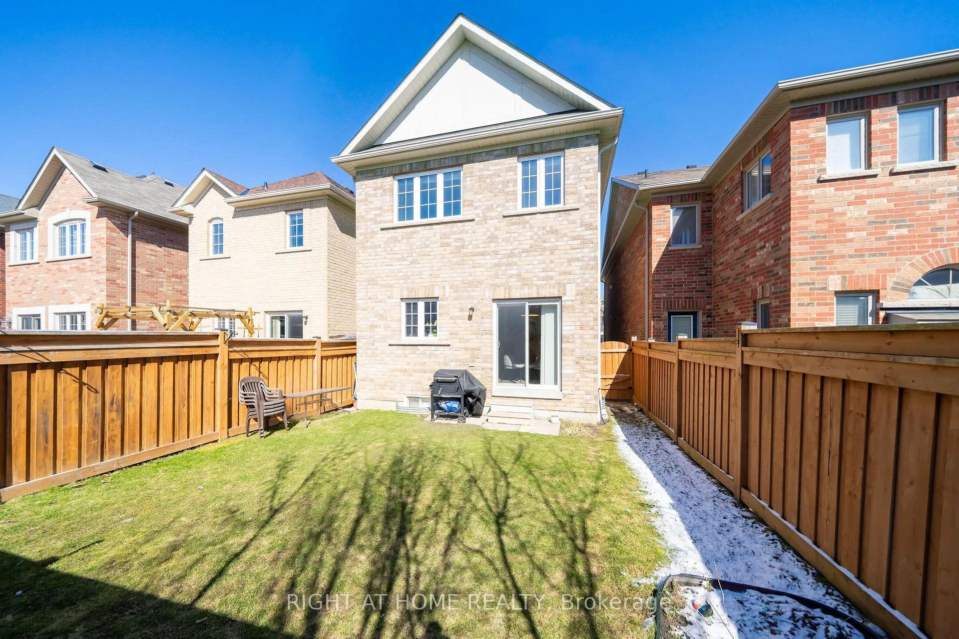 Photo 43 of 14 Lady Loretta Lane, Vaughan, Patterson — HOMEH