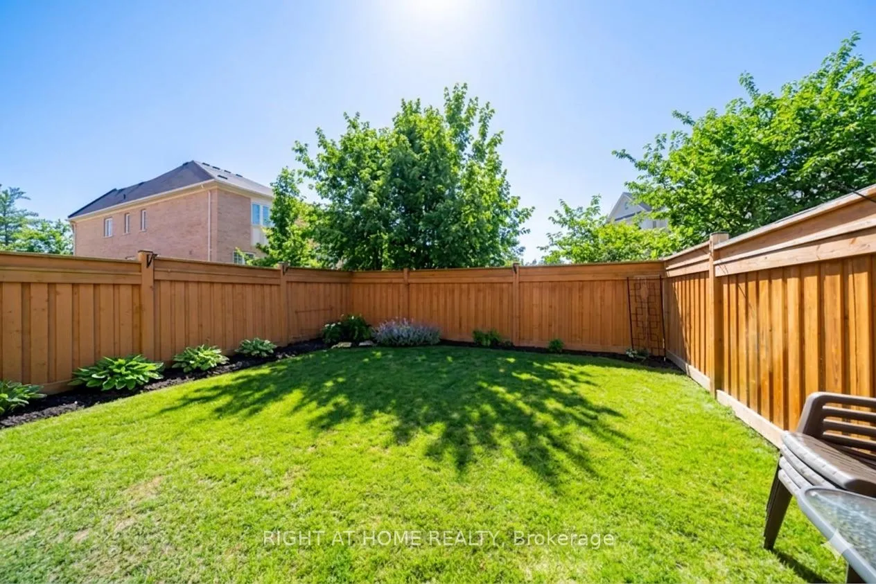 Photo 44 of 14 Lady Loretta Lane, Vaughan, Patterson — HOMEH
