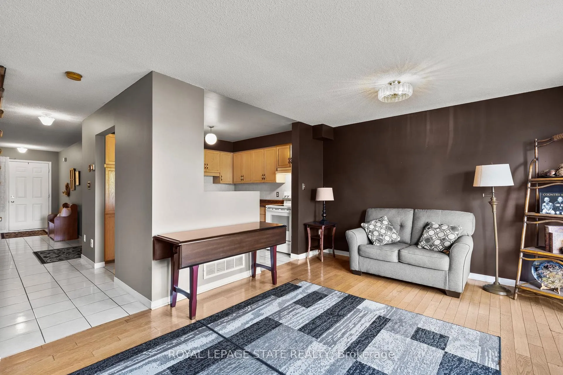 Photo 11 of Unit 11, 1860 Upper Gage Avenue, Hamilton, Allison — HOMEH