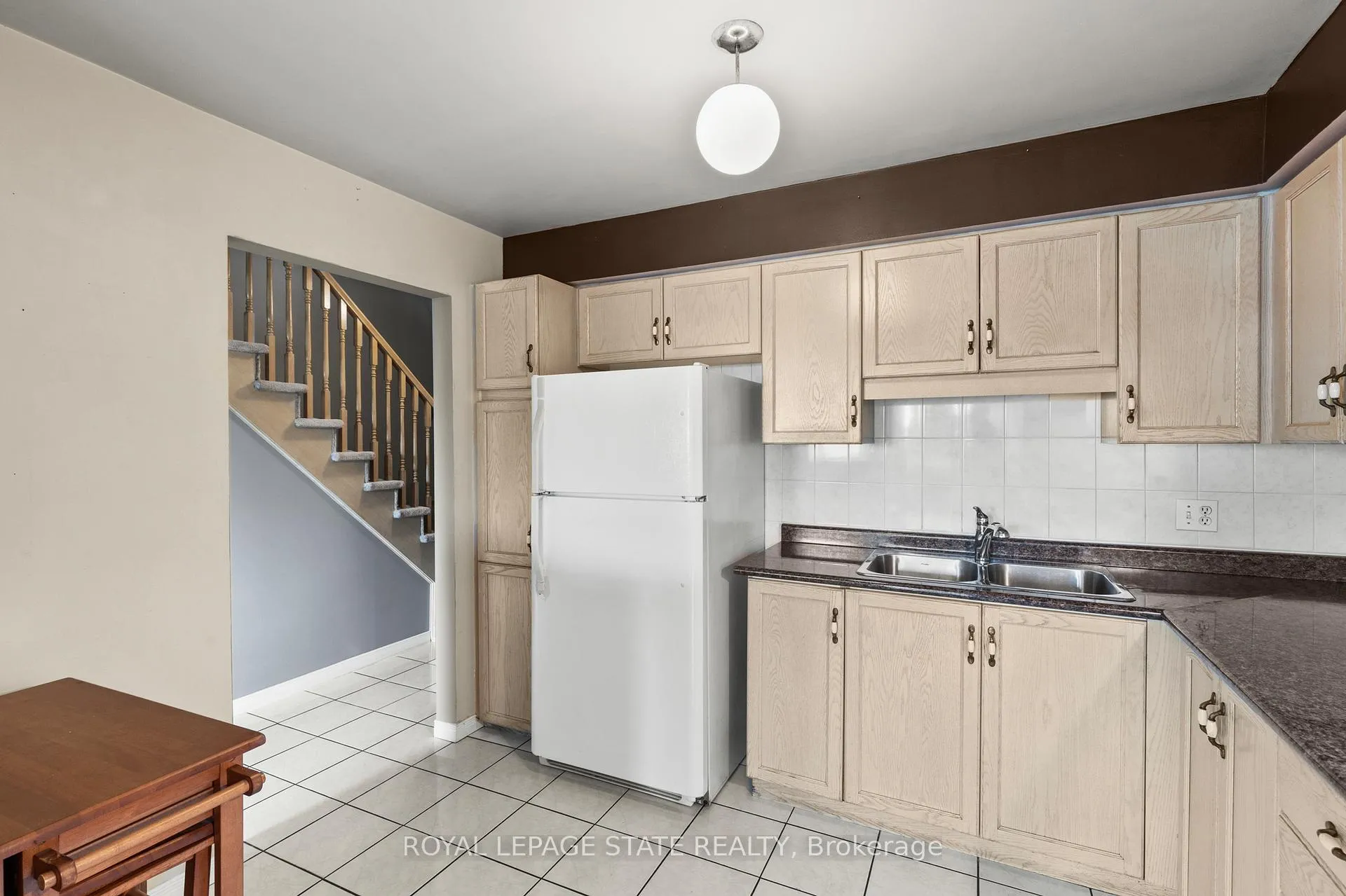Photo 15 of Unit 11, 1860 Upper Gage Avenue, Hamilton, Allison — HOMEH