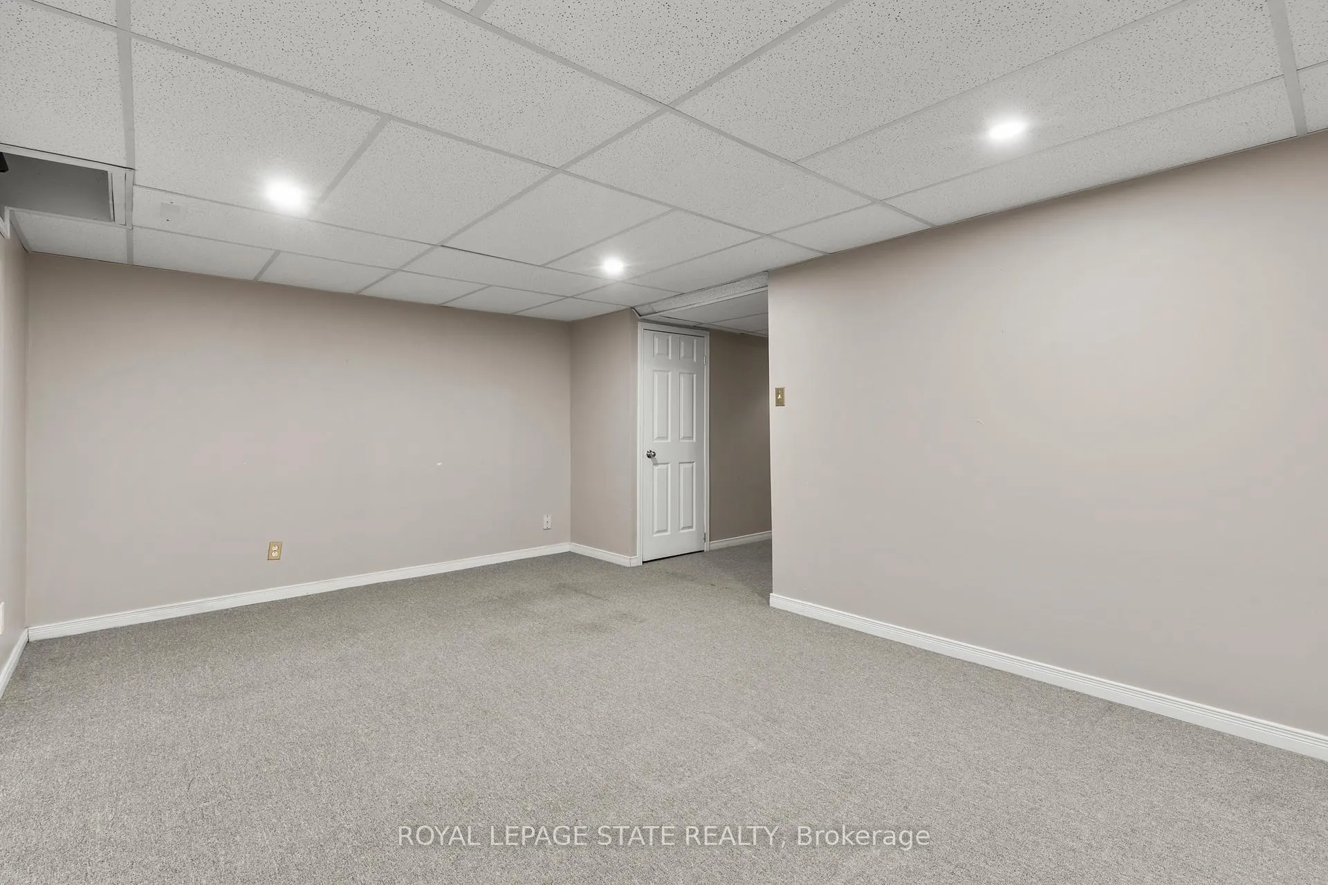 Photo 33 of Unit 11, 1860 Upper Gage Avenue, Hamilton, Allison — HOMEH