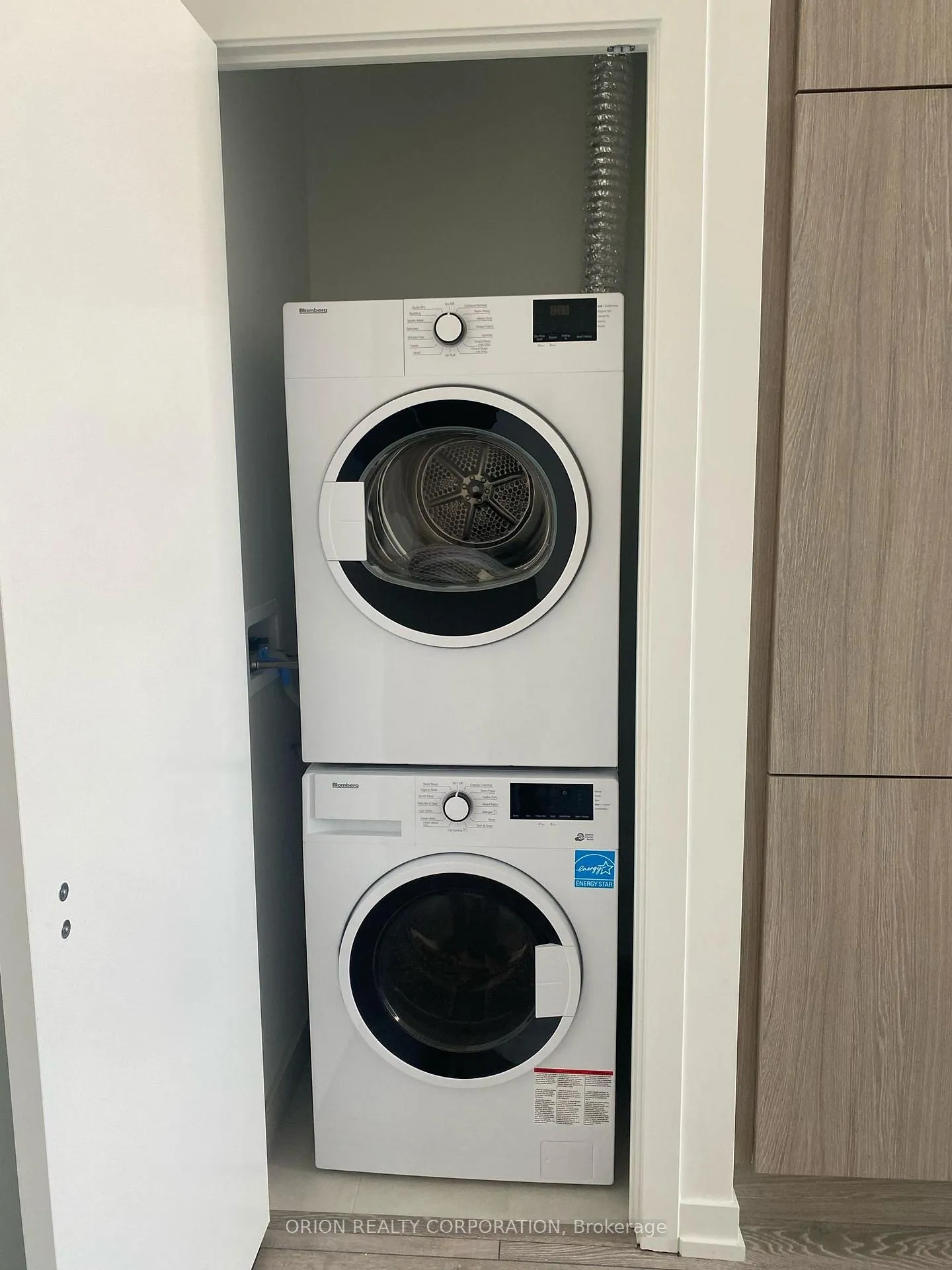 Photo 5 of Unit 1011, 2020 Bathurst Street, Toronto, Humewood-Cedarvale — HOMEH