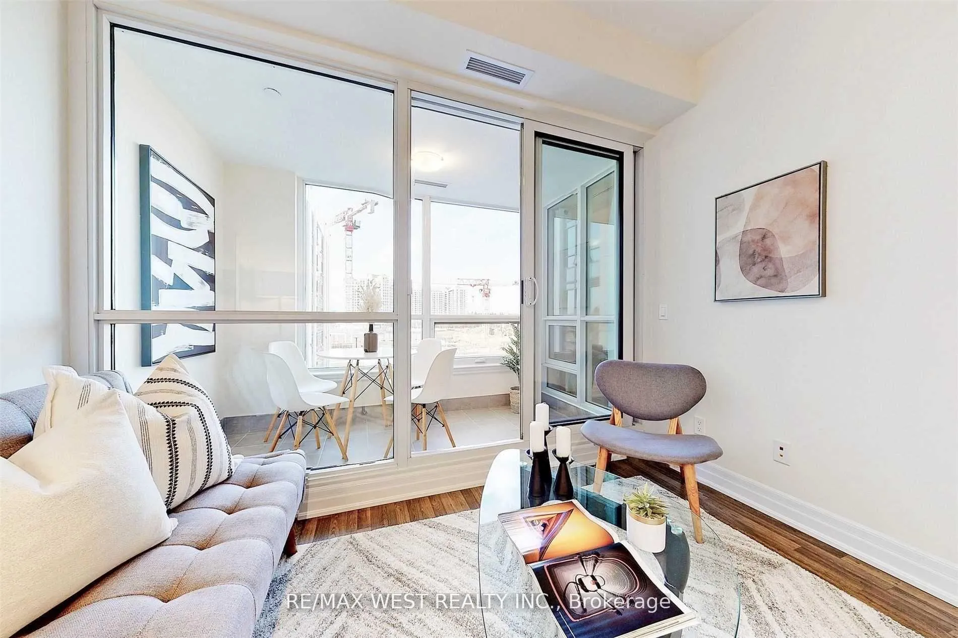 Photo 10 of Unit 301, 9085 Jane Street, Vaughan, Concord — HOMEH