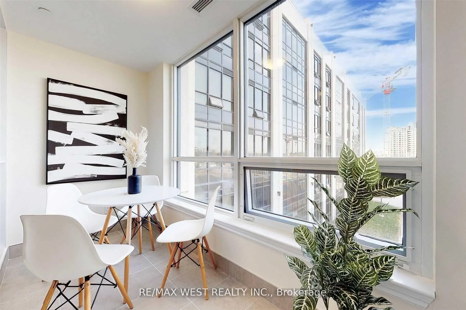 Photo 11 of Unit 301, 9085 Jane Street, Vaughan, Concord — HOMEH