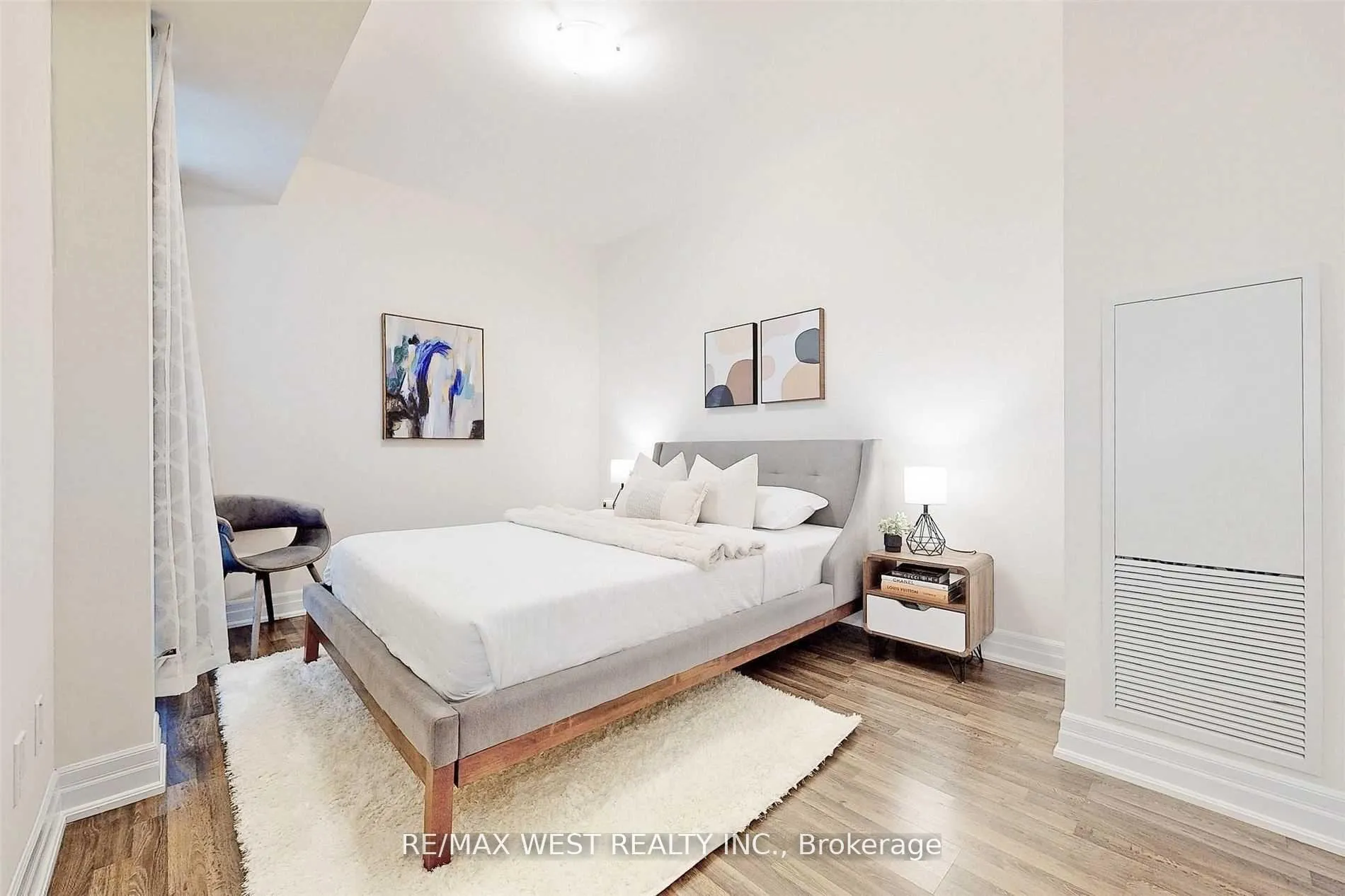 Photo 12 of Unit 301, 9085 Jane Street, Vaughan, Concord — HOMEH