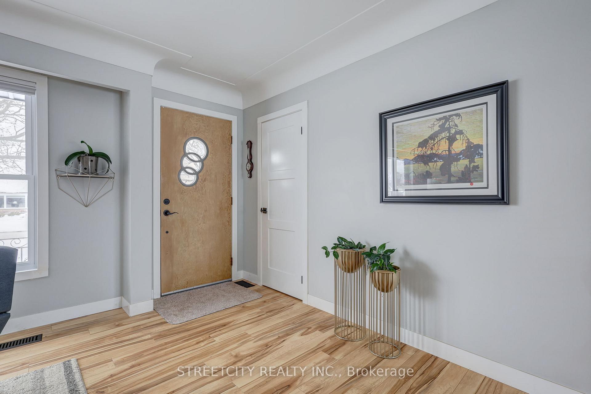Photo 7 of 37 Lyndale Avenue, Central Elgin, Rural Central Elgin — HOMEH