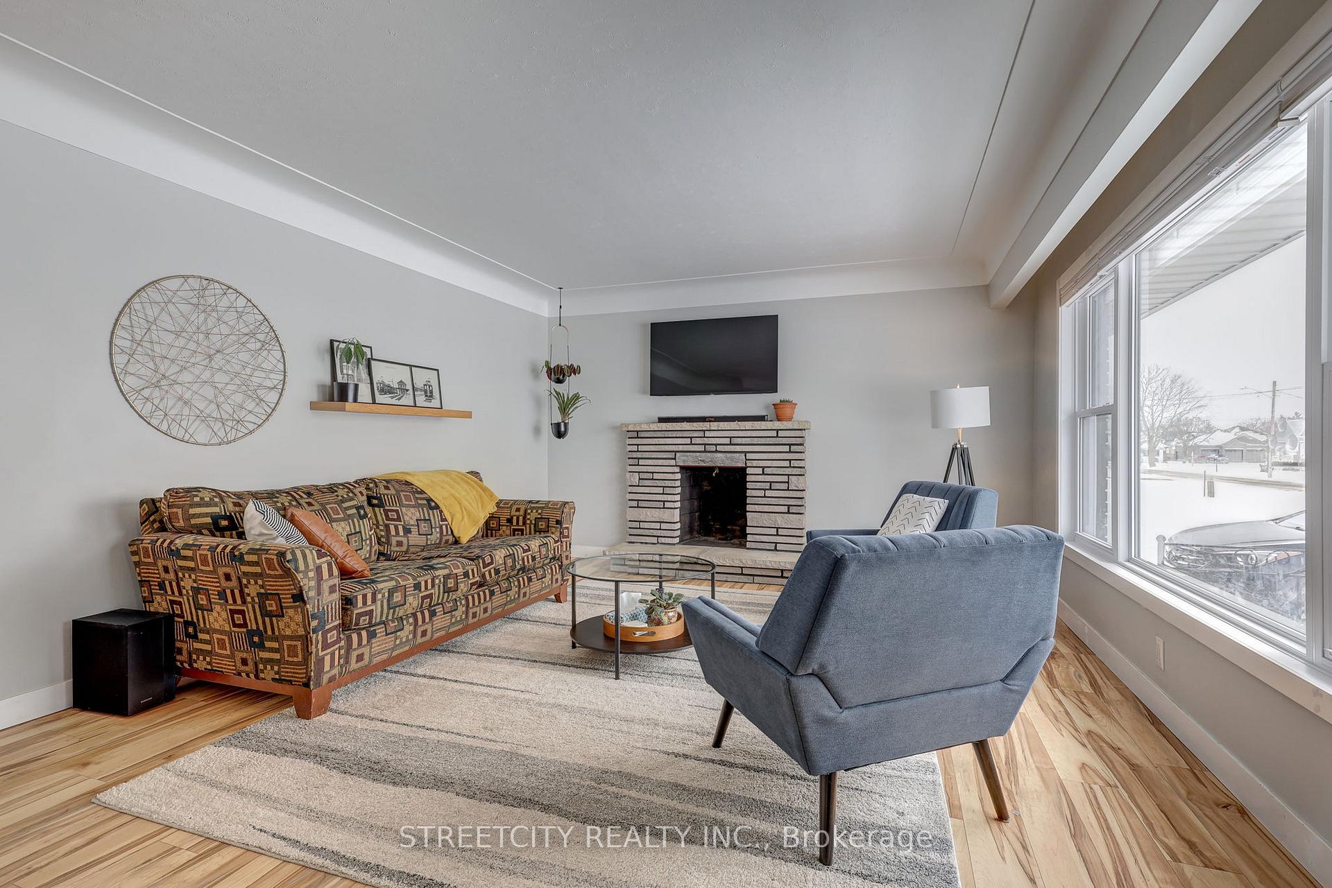 Photo 9 of 37 Lyndale Avenue, Central Elgin, Rural Central Elgin — HOMEH