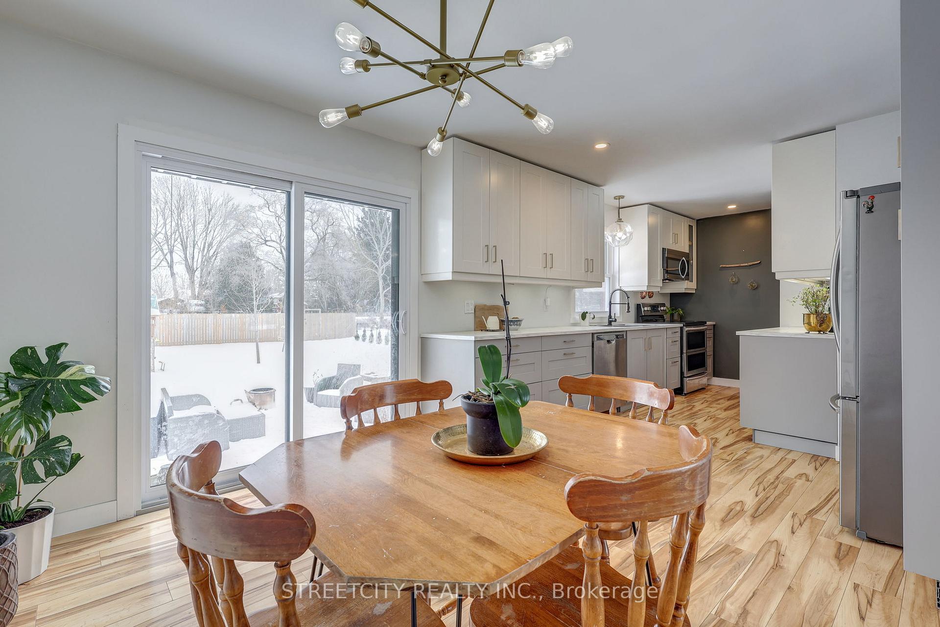 Photo 13 of 37 Lyndale Avenue, Central Elgin, Rural Central Elgin — HOMEH