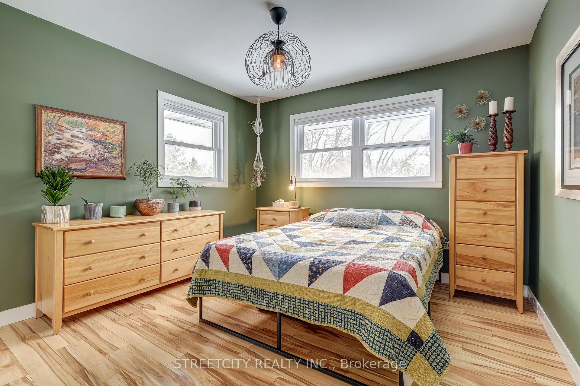 Photo 25 of 37 Lyndale Avenue, Central Elgin, Rural Central Elgin — HOMEH