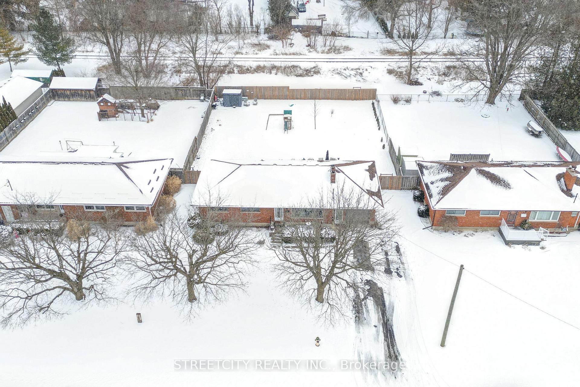 Photo 35 of 37 Lyndale Avenue, Central Elgin, Rural Central Elgin — HOMEH