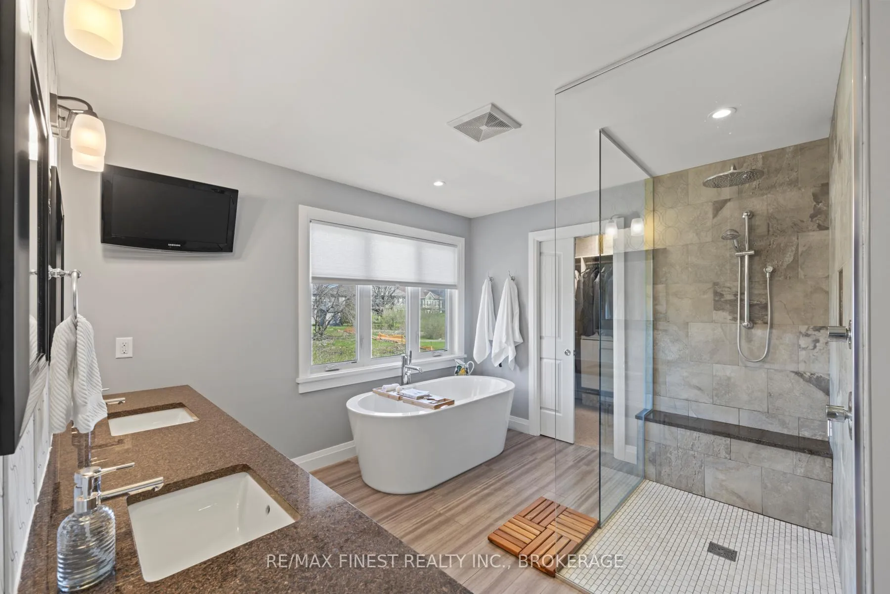 Photo 28 of 157 Islandview Drive, Loyalist, Amherstview — HOMEH