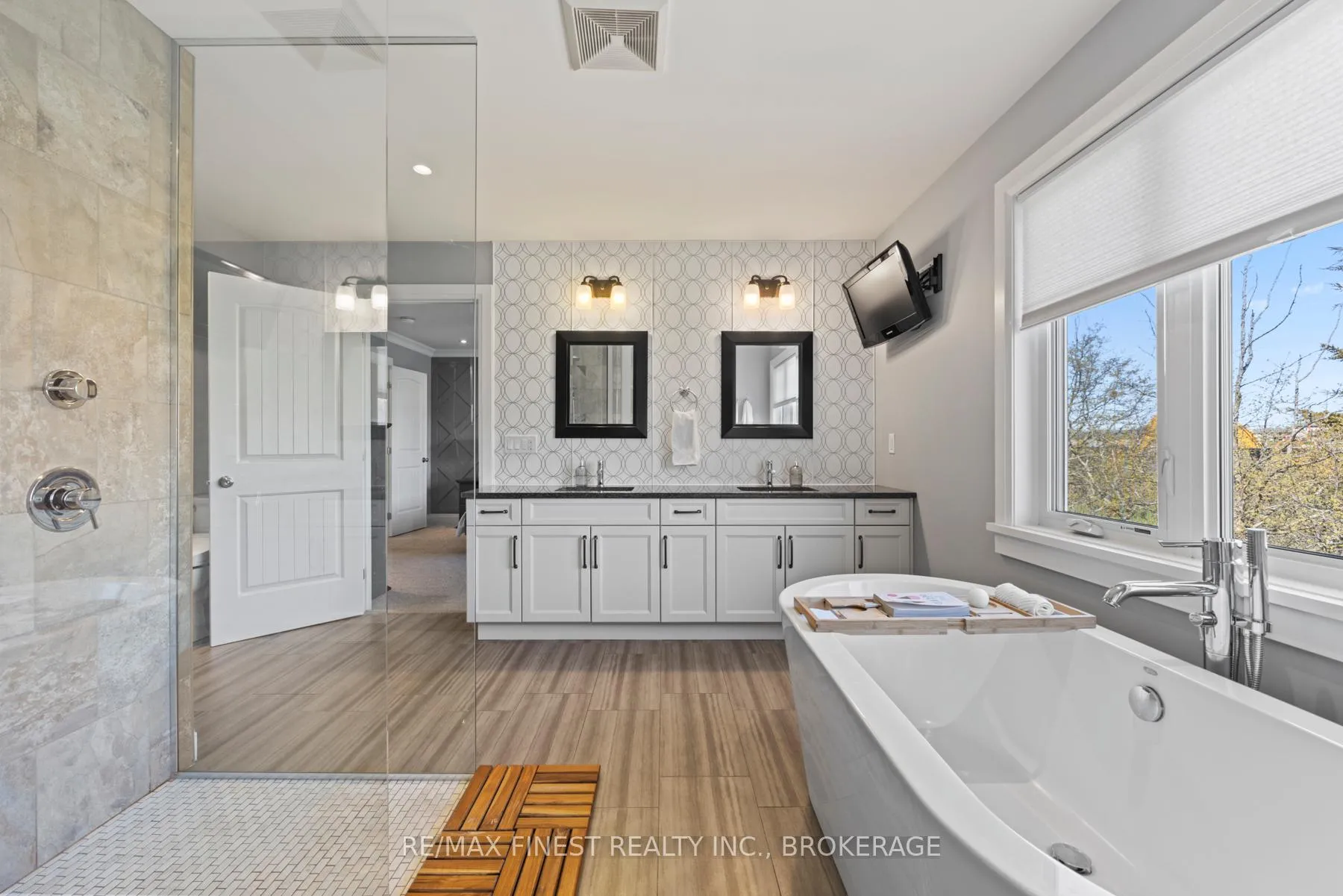 Photo 31 of 157 Islandview Drive, Loyalist, Amherstview — HOMEH