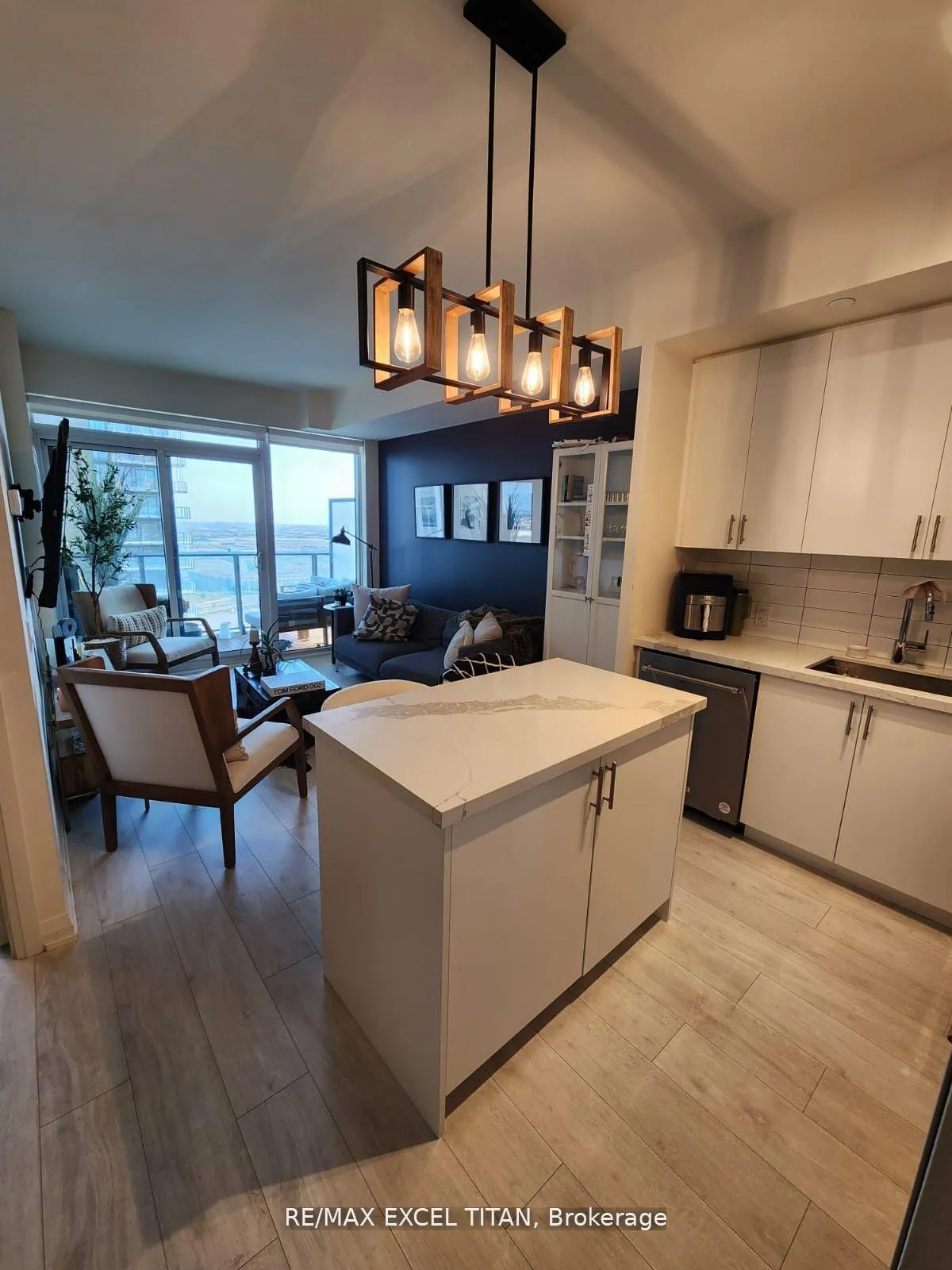 Photo 4 of Unit 1617, 9000 Jane Street, Vaughan, Concord — HOMEH
