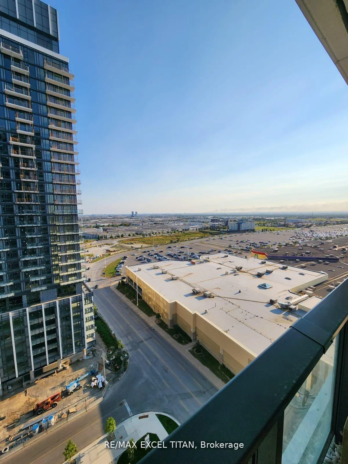 Photo 21 of Unit 1617, 9000 Jane Street, Vaughan, Concord — HOMEH