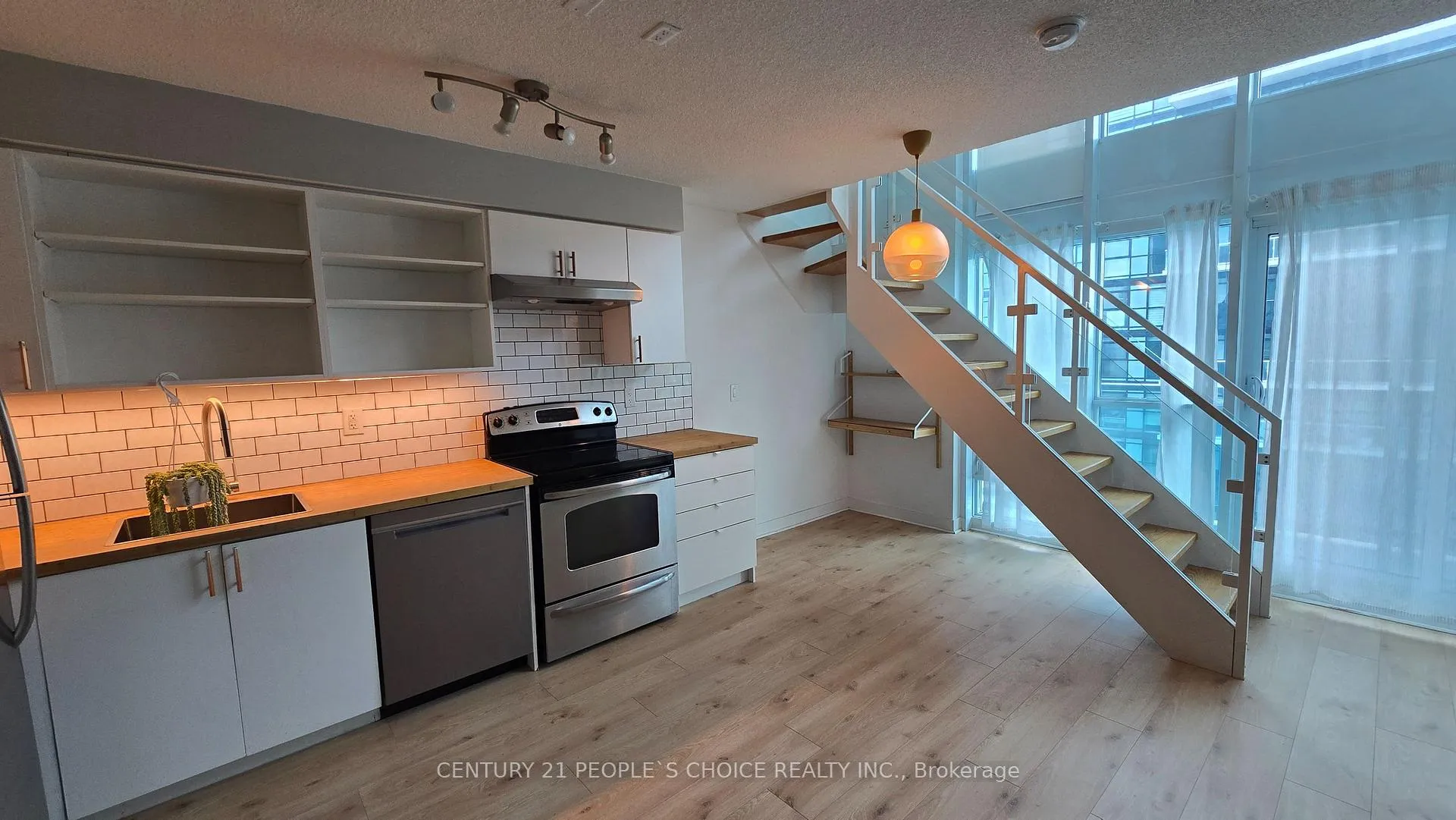 Photo 6 of Unit 2508, 155 Legion Road N, Etobicoke, Mimico — HOMEH