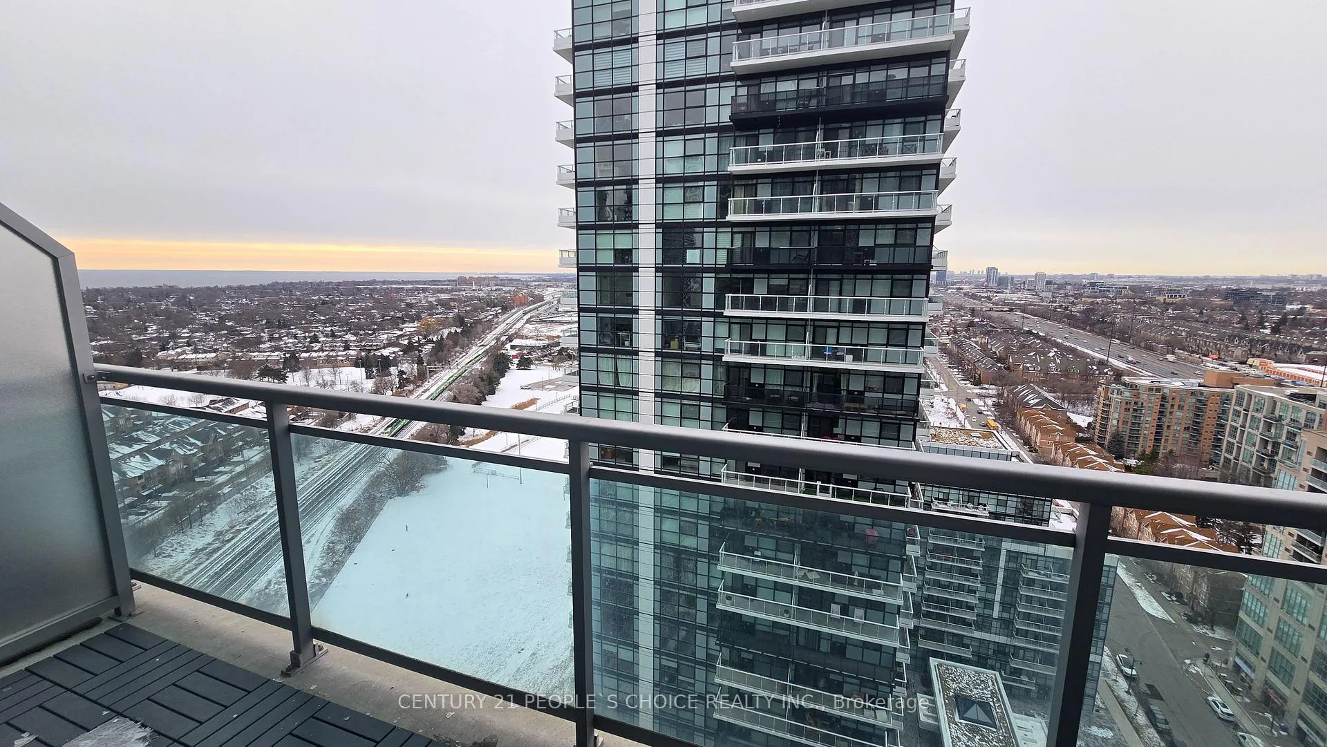 Photo 12 of Unit 2508, 155 Legion Road N, Etobicoke, Mimico — HOMEH