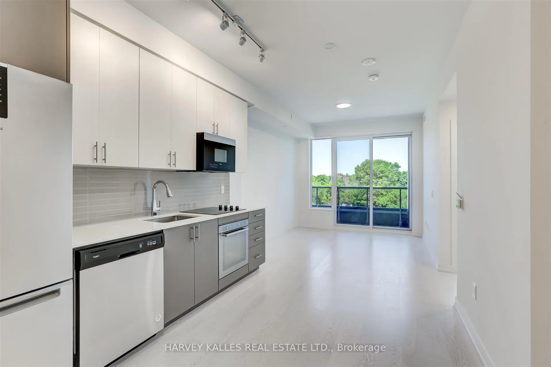 Photo 3 of Unit 511, 415 Main Street, Hamilton, Kirkendall — HOMEH