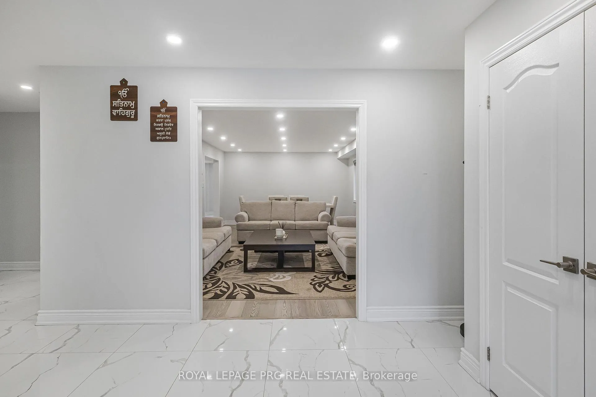 Photo 5 of 226 Mountainberry Road, Brampton, Sandringham-Wellington — HOMEH