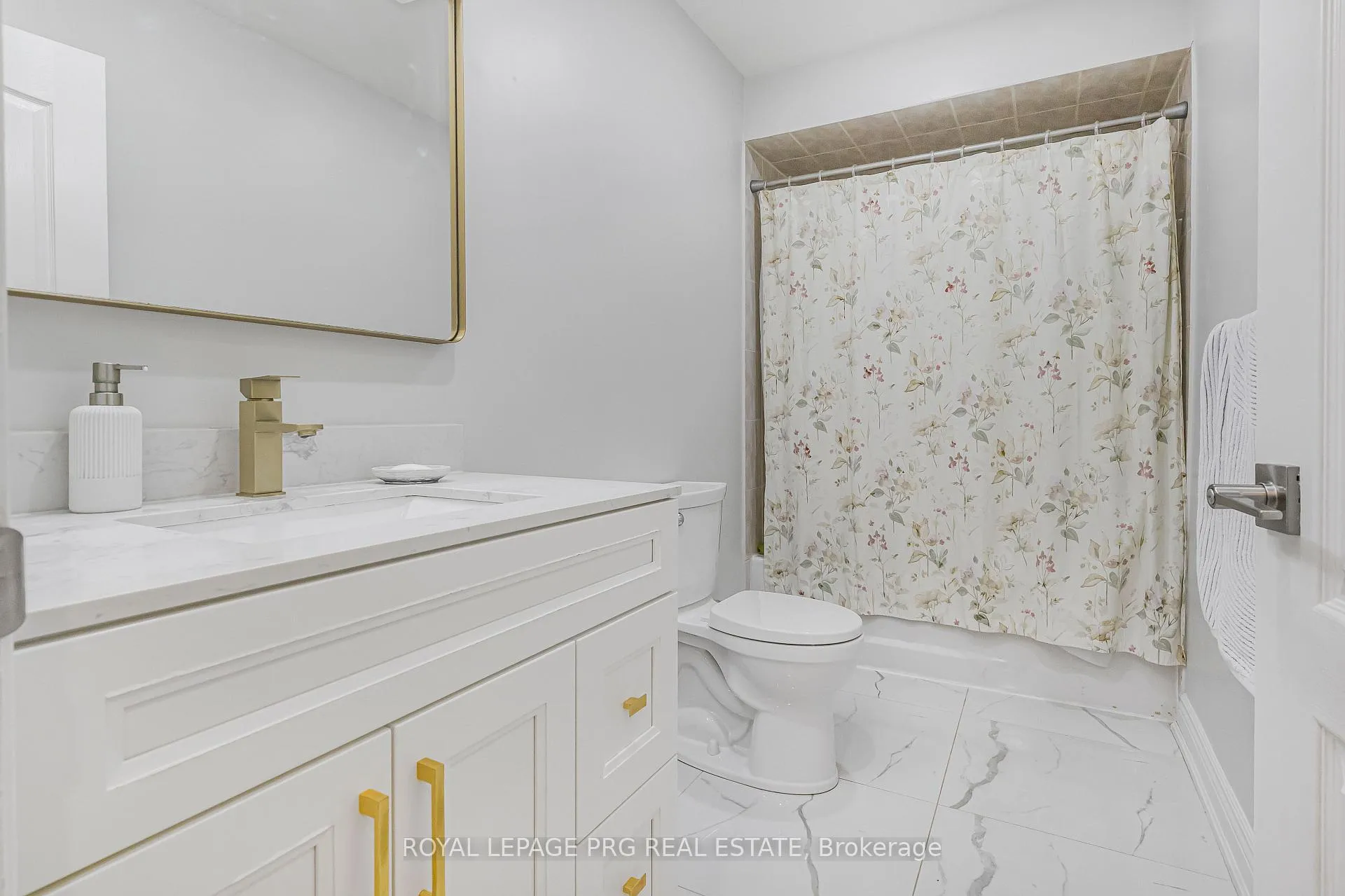 Photo 8 of 226 Mountainberry Road, Brampton, Sandringham-Wellington — HOMEH