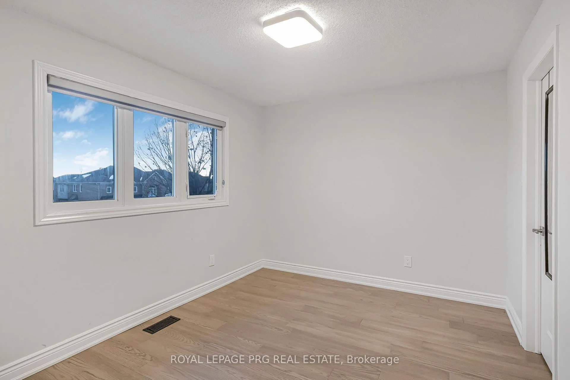 Photo 19 of 226 Mountainberry Road, Brampton, Sandringham-Wellington — HOMEH