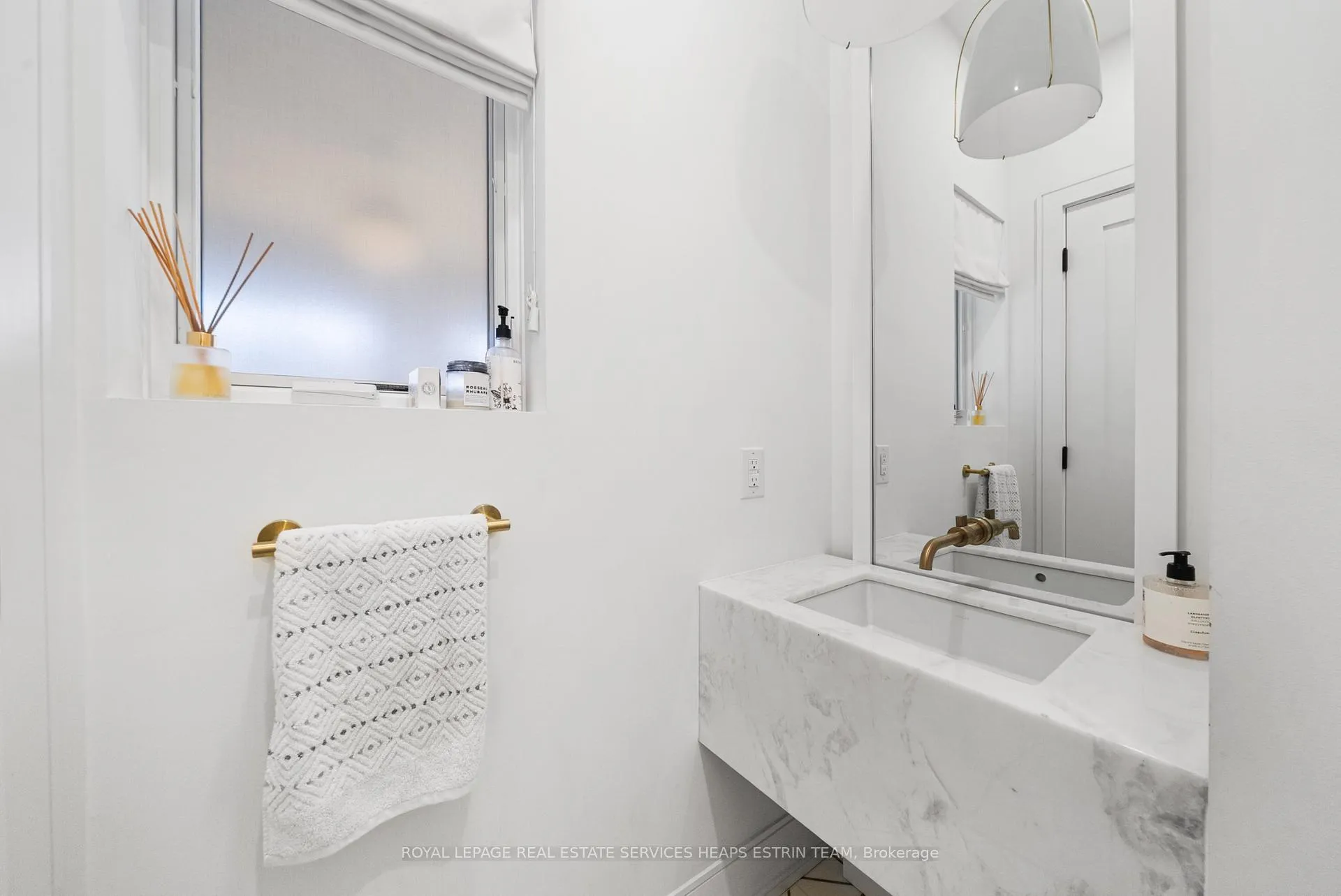 Photo 18 of 94 Binscarth Road, Toronto, Rosedale-Moore Park — HOMEH