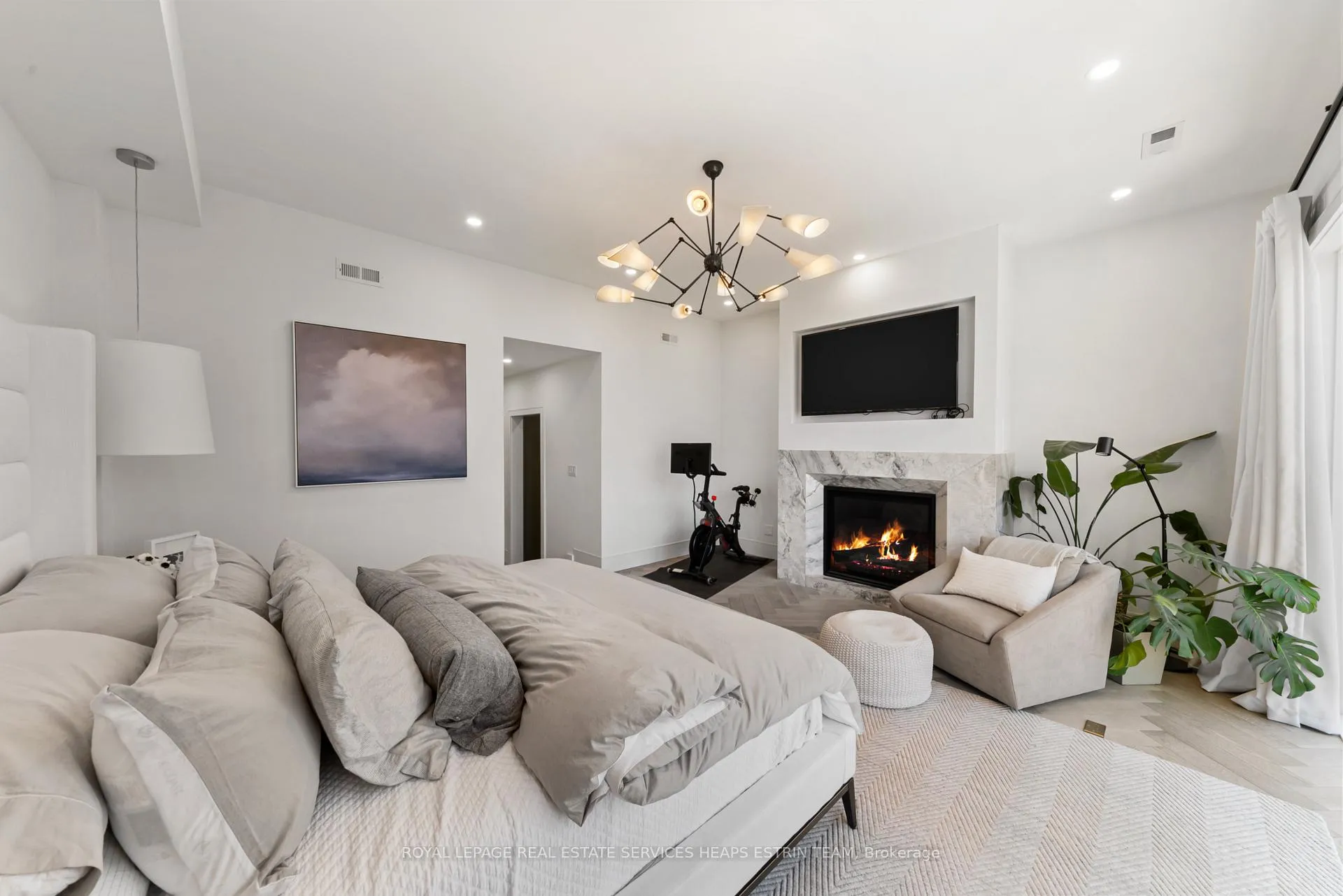 Photo 21 of 94 Binscarth Road, Toronto, Rosedale-Moore Park — HOMEH