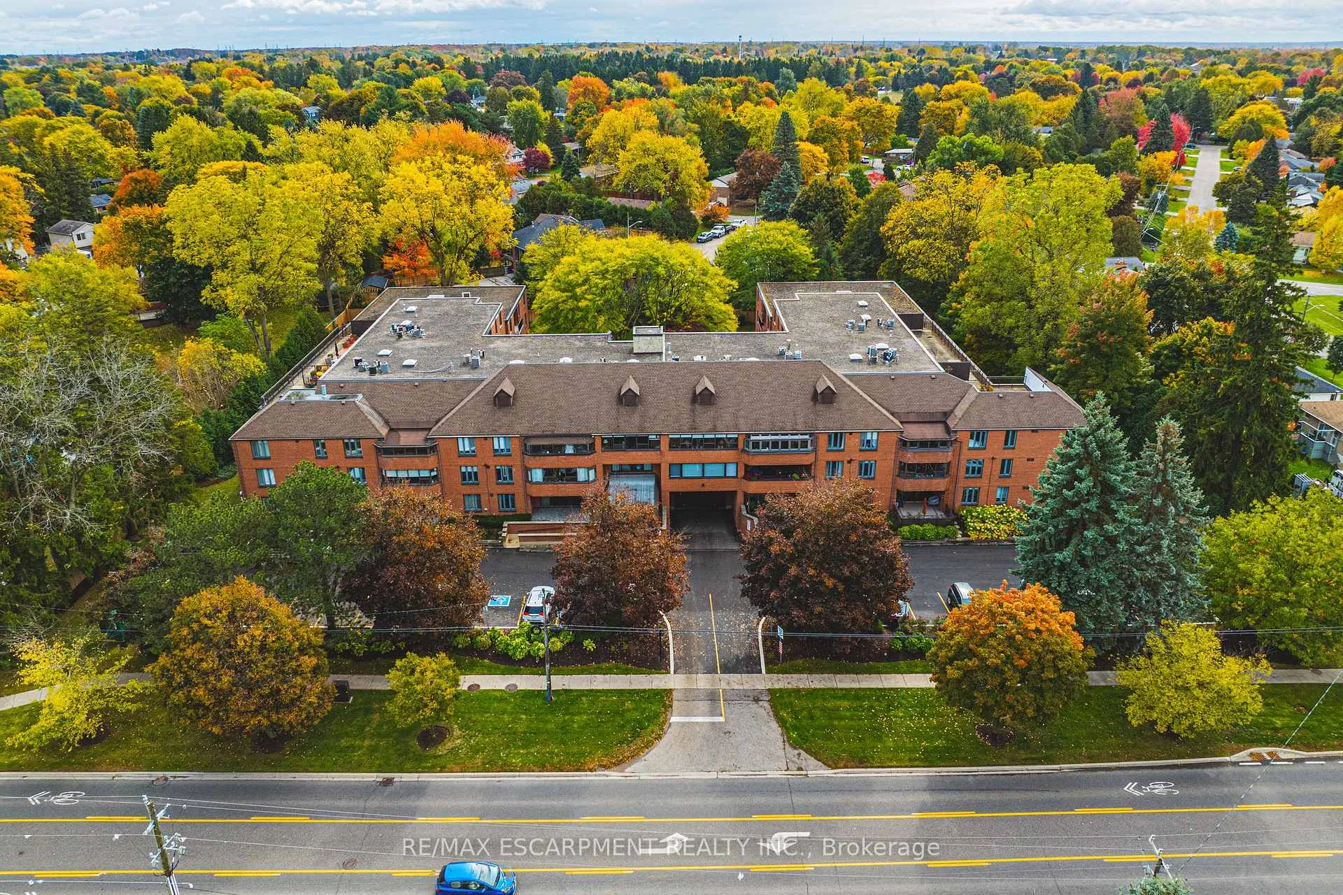Photo 1 of Unit 215, 150 Wilson Street W, Hamilton, Ancaster — HOMEH