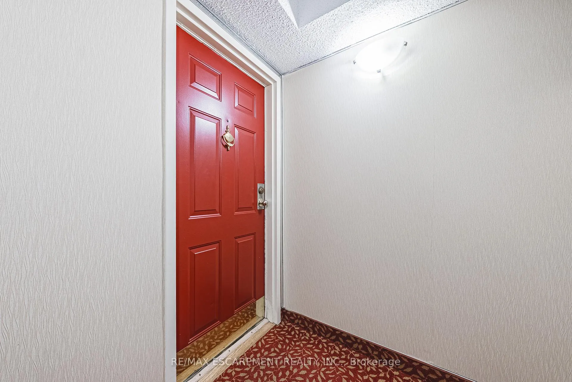 Photo 8 of Unit 215, 150 Wilson Street W, Hamilton, Ancaster — HOMEH