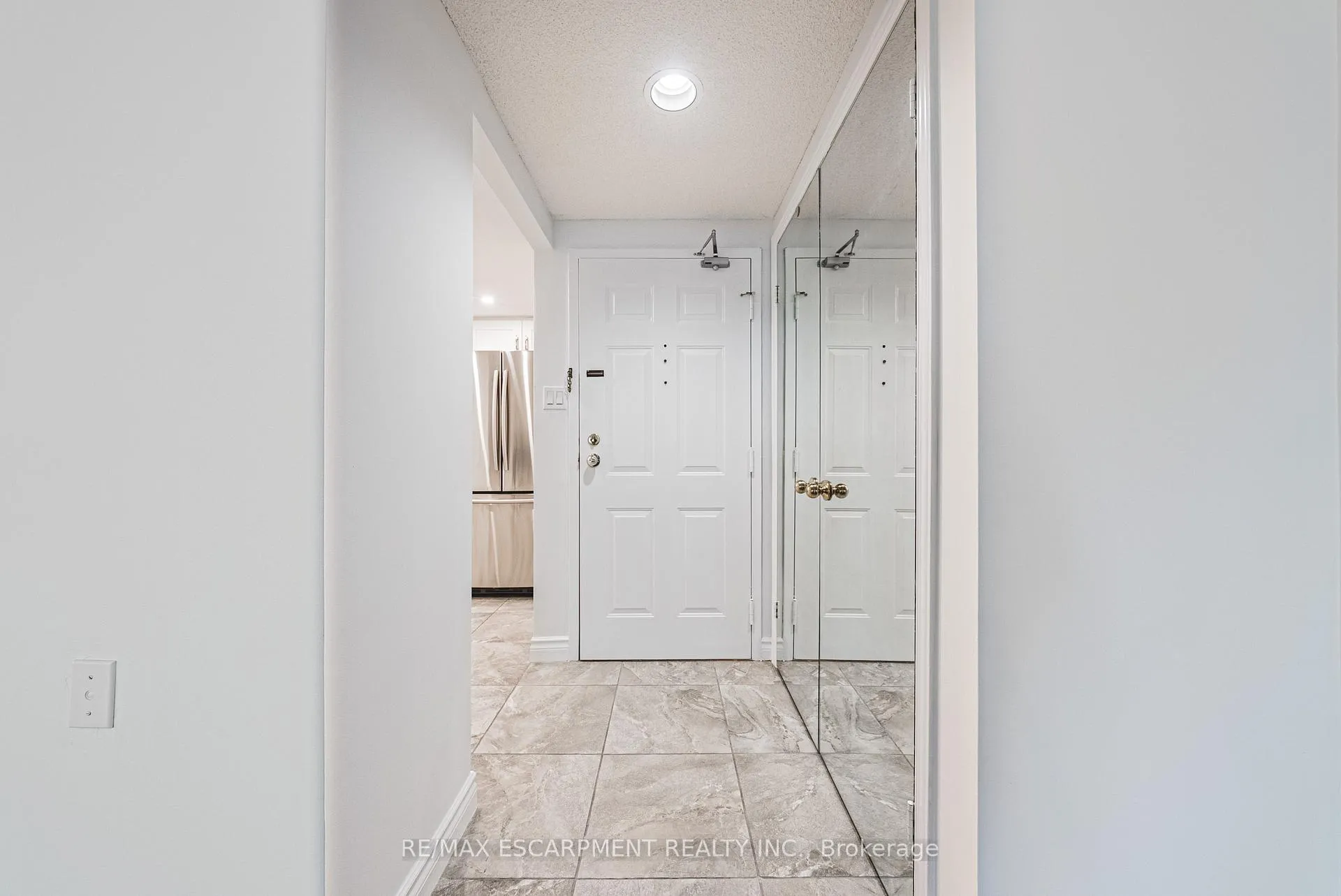 Photo 9 of Unit 215, 150 Wilson Street W, Hamilton, Ancaster — HOMEH