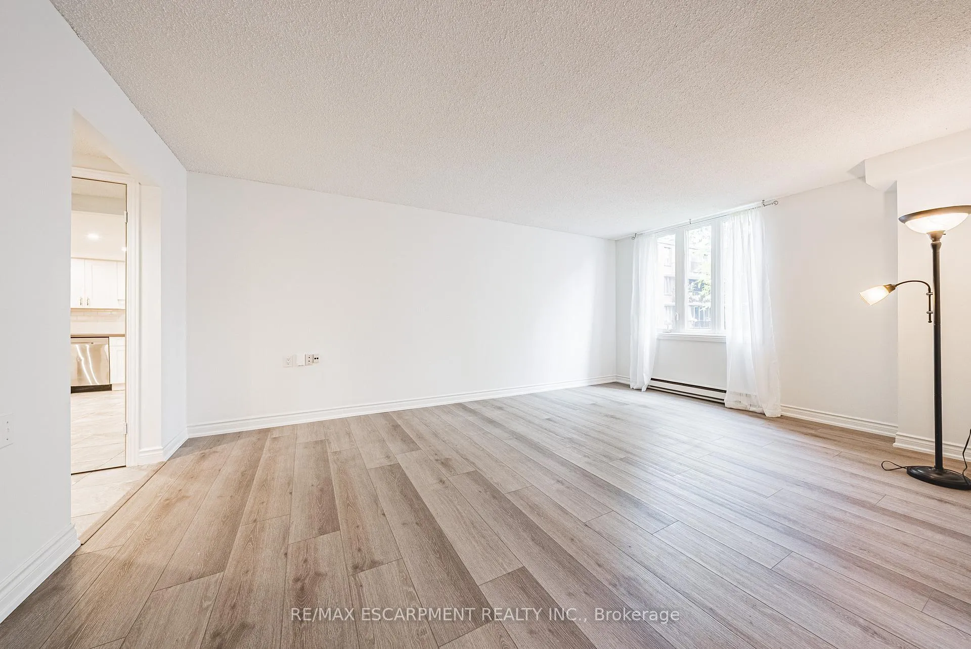 Photo 11 of Unit 215, 150 Wilson Street W, Hamilton, Ancaster — HOMEH