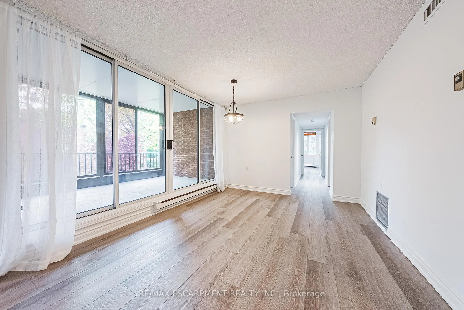Photo 12 of Unit 215, 150 Wilson Street W, Hamilton, Ancaster — HOMEH