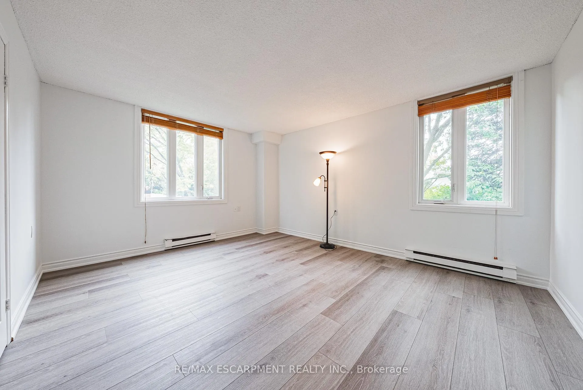 Photo 19 of Unit 215, 150 Wilson Street W, Hamilton, Ancaster — HOMEH