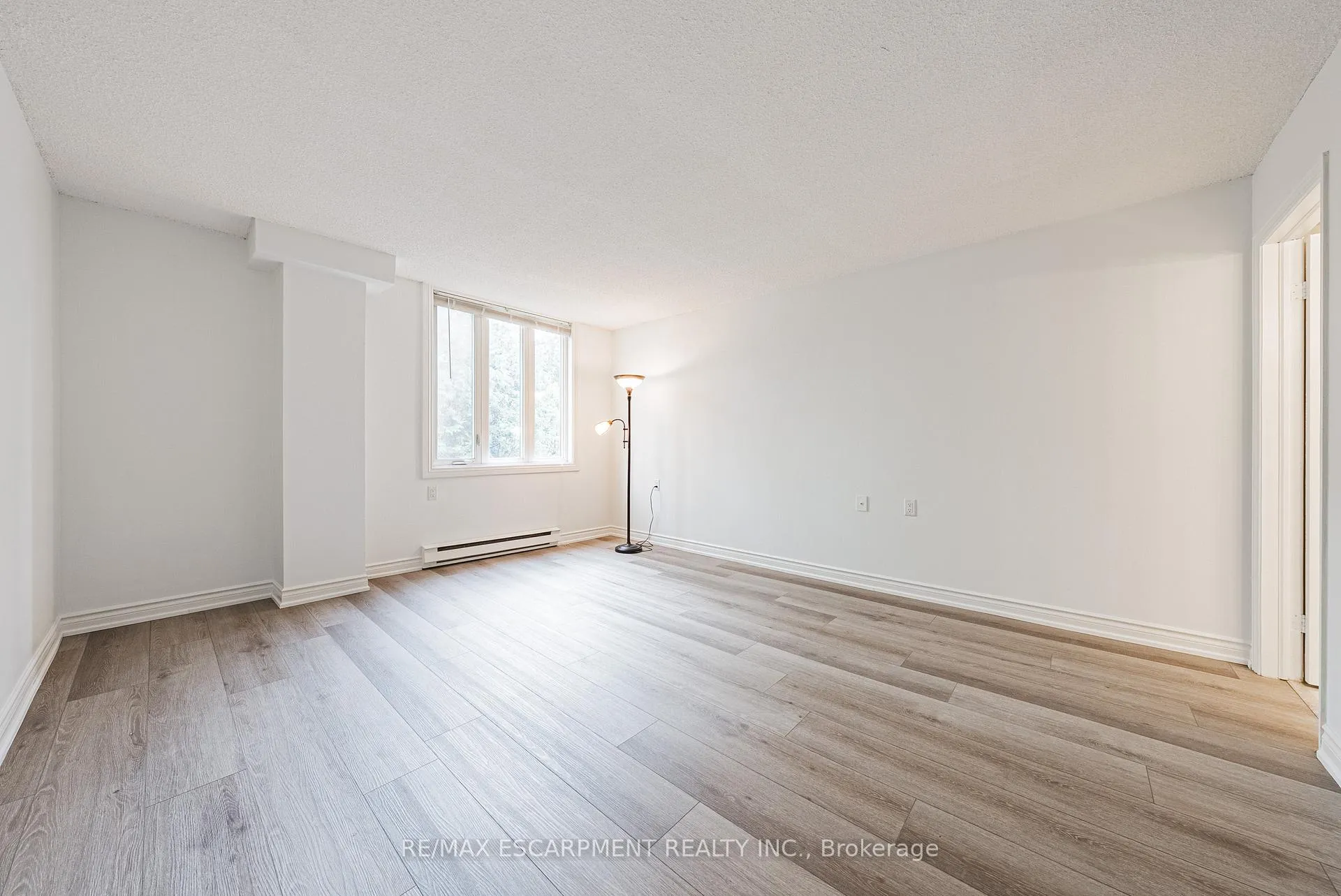 Photo 23 of Unit 215, 150 Wilson Street W, Hamilton, Ancaster — HOMEH