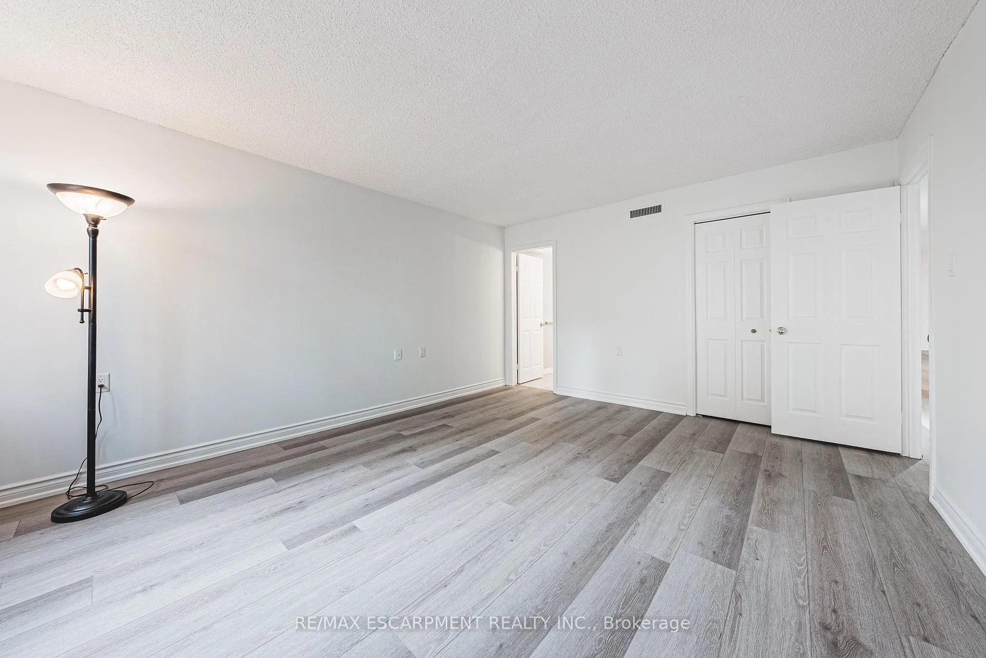 Photo 25 of Unit 215, 150 Wilson Street W, Hamilton, Ancaster — HOMEH
