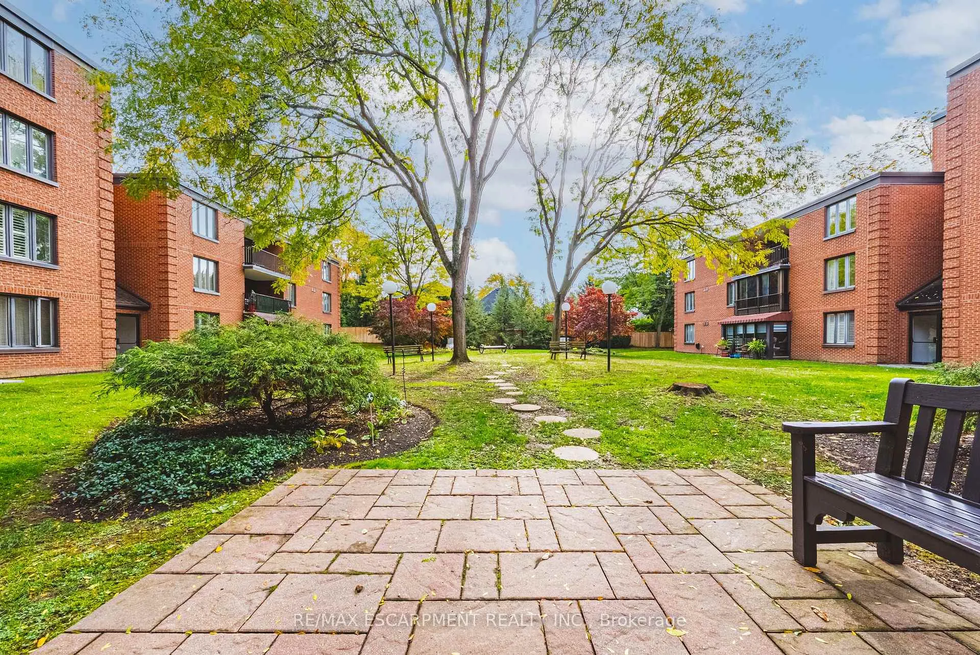 Photo 31 of Unit 215, 150 Wilson Street W, Hamilton, Ancaster — HOMEH