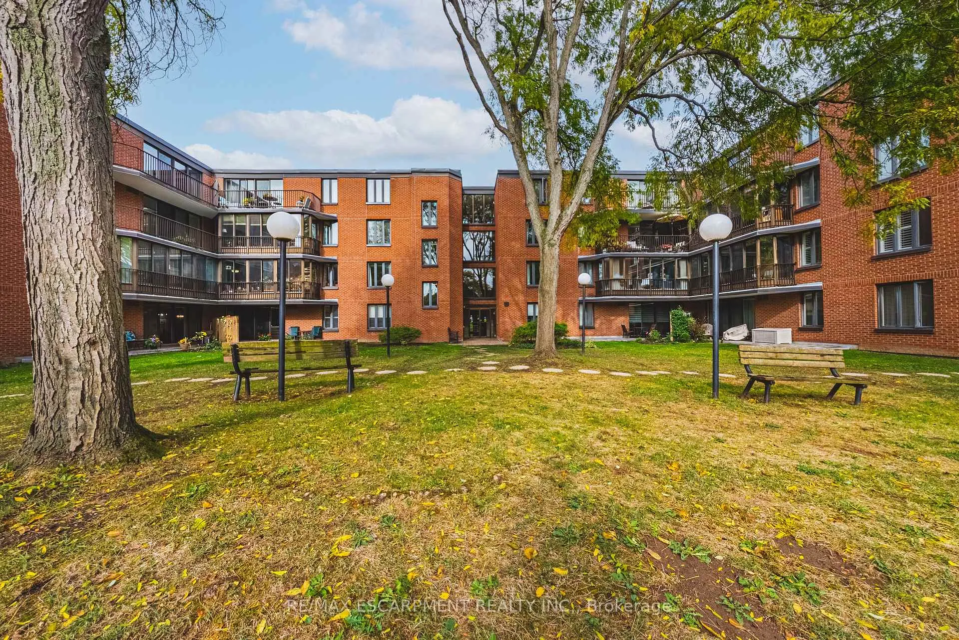 Photo 33 of Unit 215, 150 Wilson Street W, Hamilton, Ancaster — HOMEH