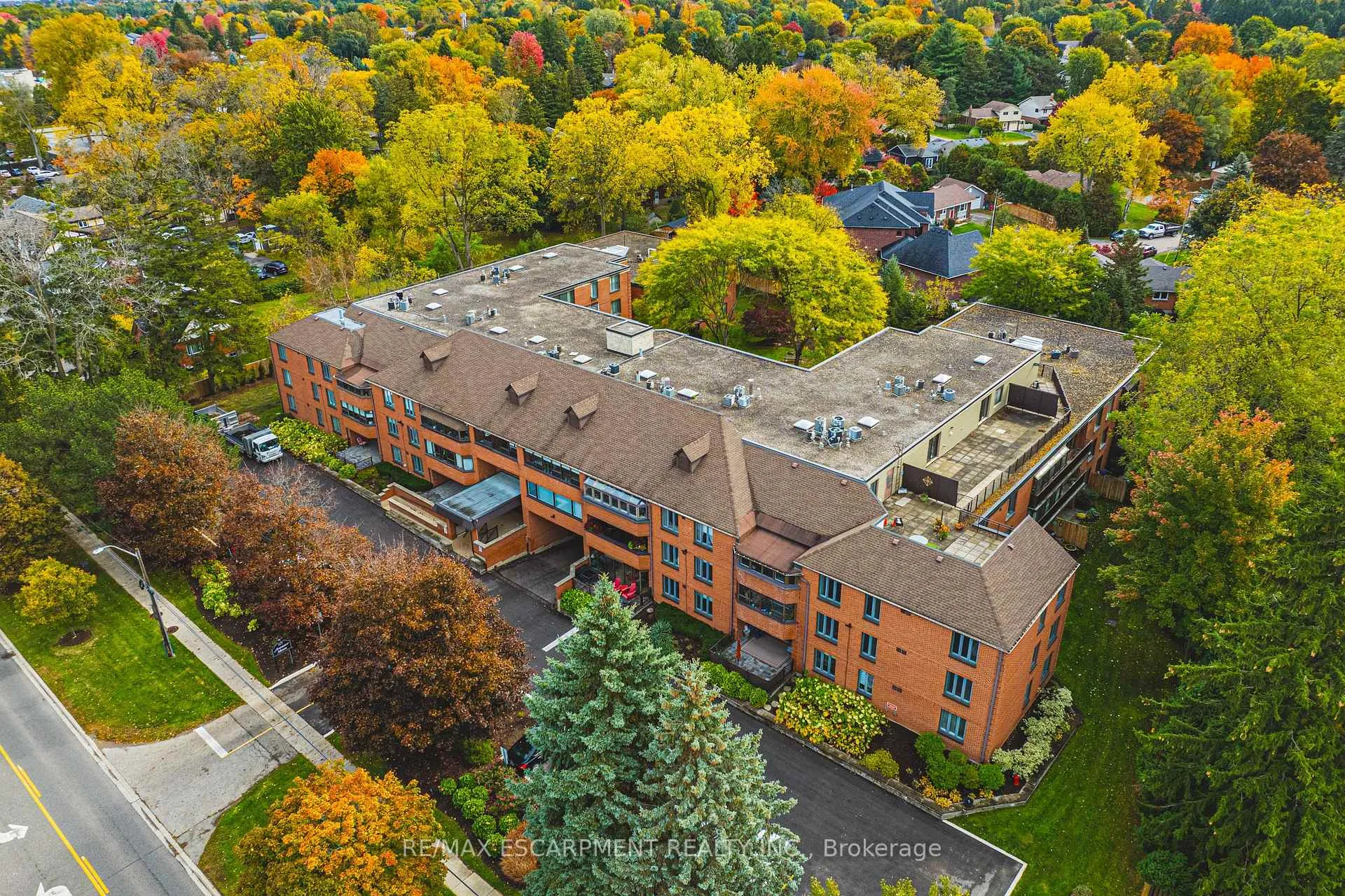 Photo 34 of Unit 215, 150 Wilson Street W, Hamilton, Ancaster — HOMEH