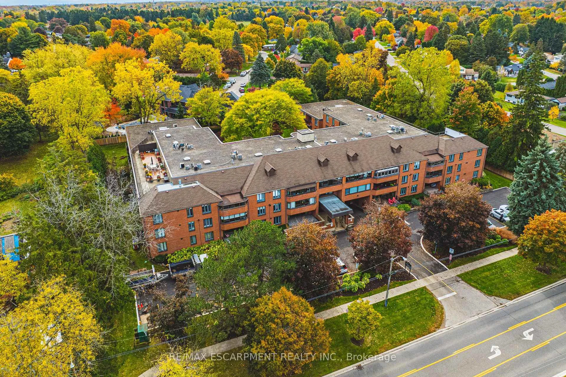 Photo 35 of Unit 215, 150 Wilson Street W, Hamilton, Ancaster — HOMEH