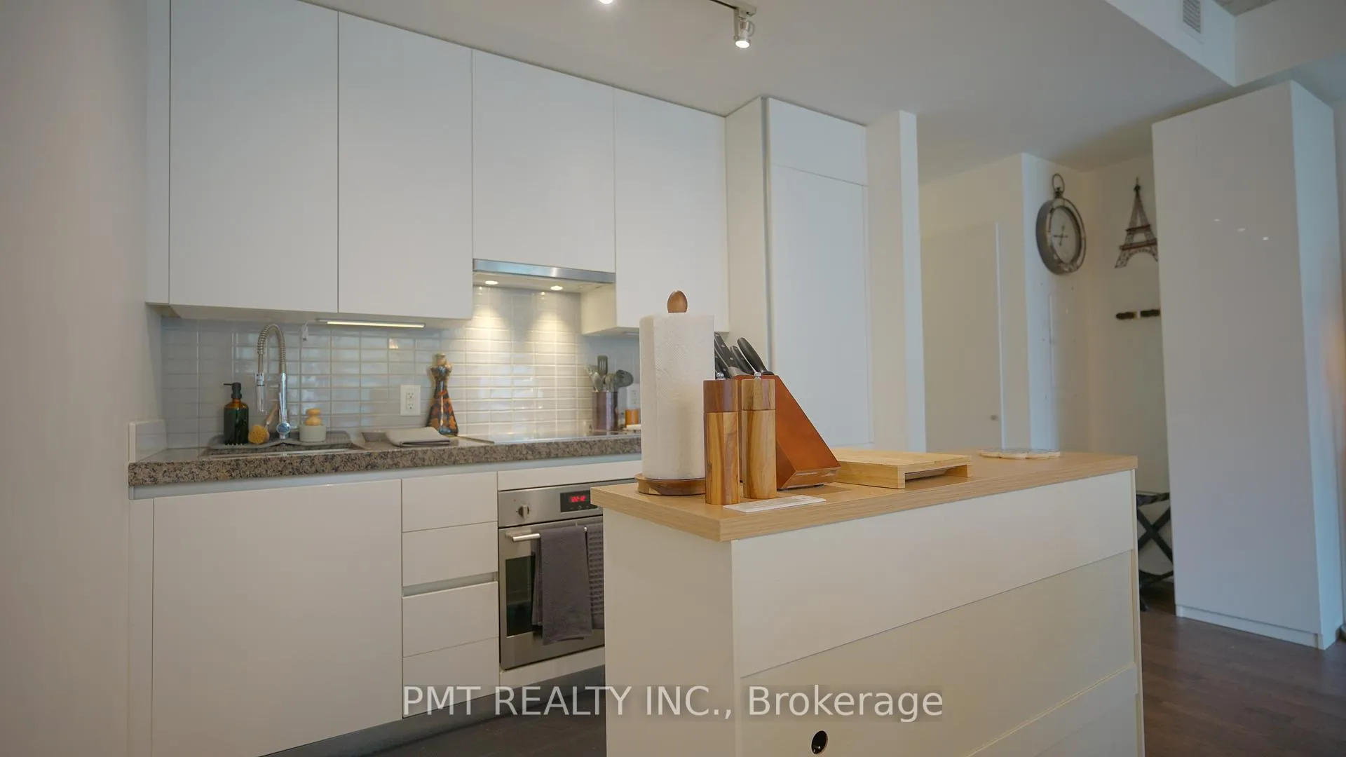 Photo 16 of Unit 709, 629 King Street W, Toronto, Waterfront Communities — HOMEH