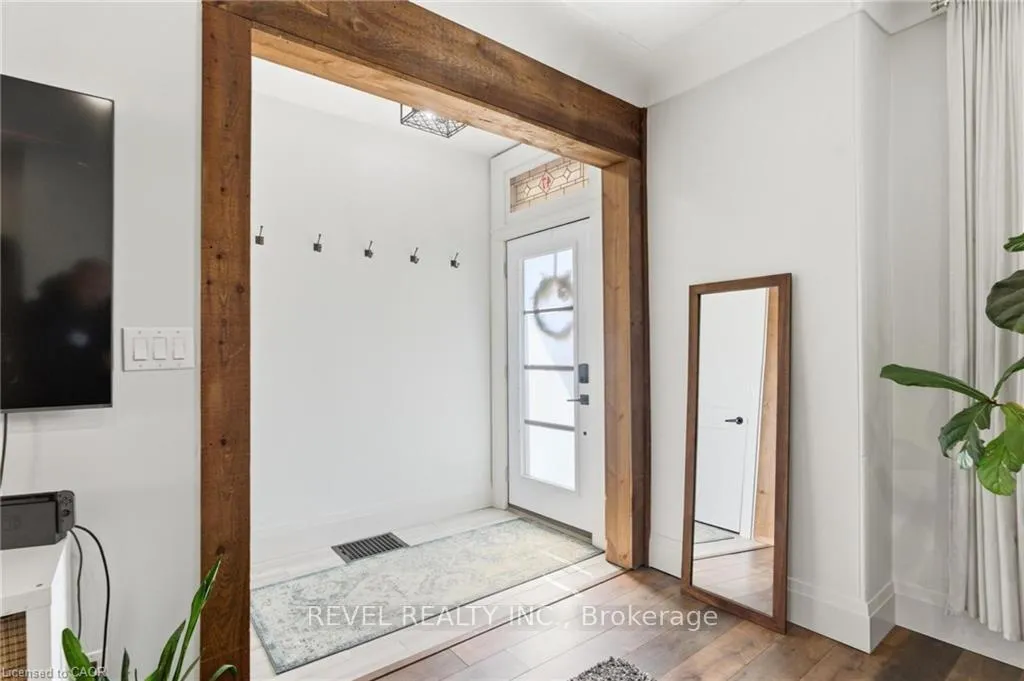 Photo 13 of 47 Wood Street E, Hamilton, North End — HOMEH